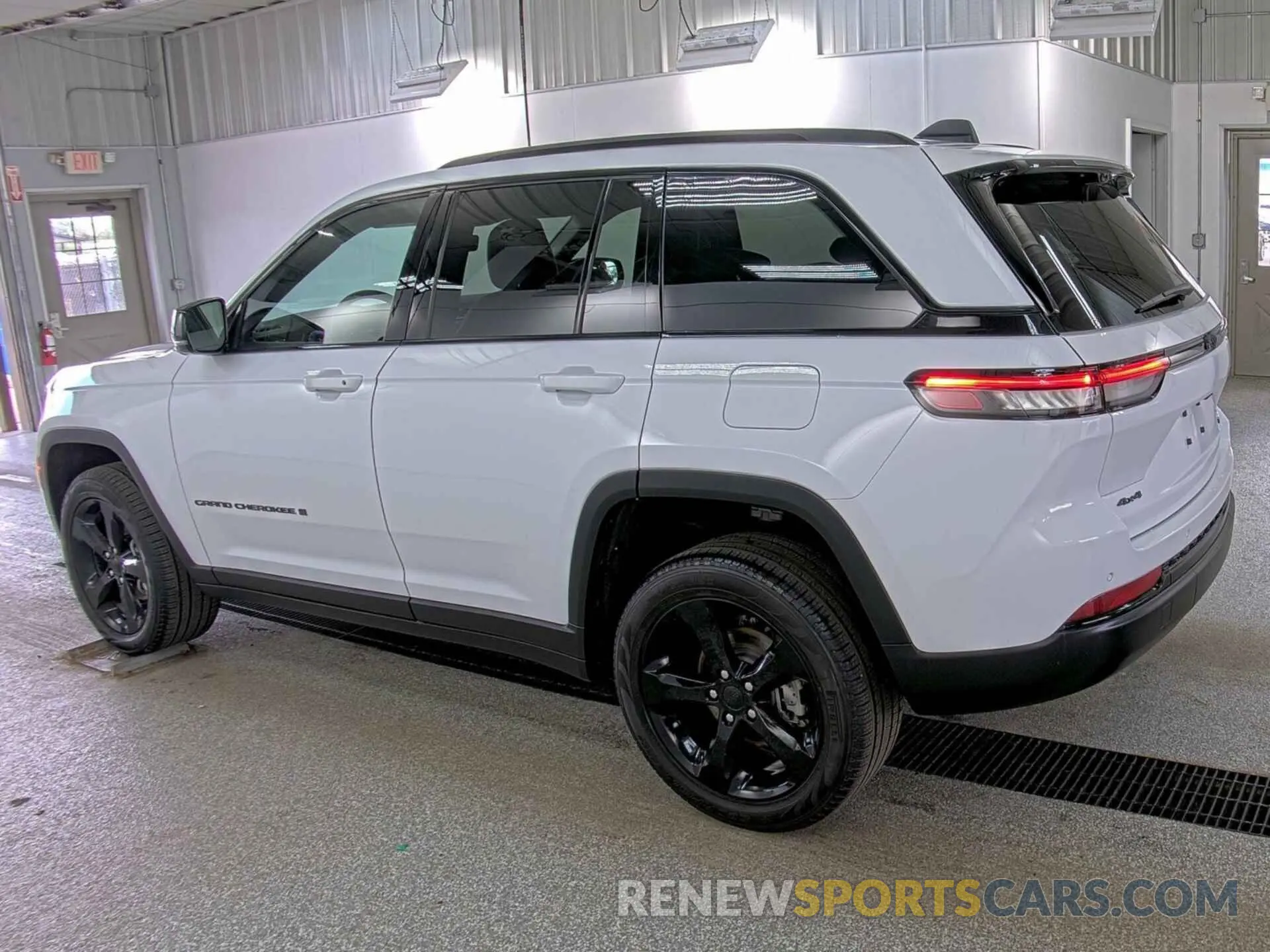 16 fotografías del automóvil dañado 1C4RJHBG2R8622210 JEEP GRAND CHEROKEE 2024