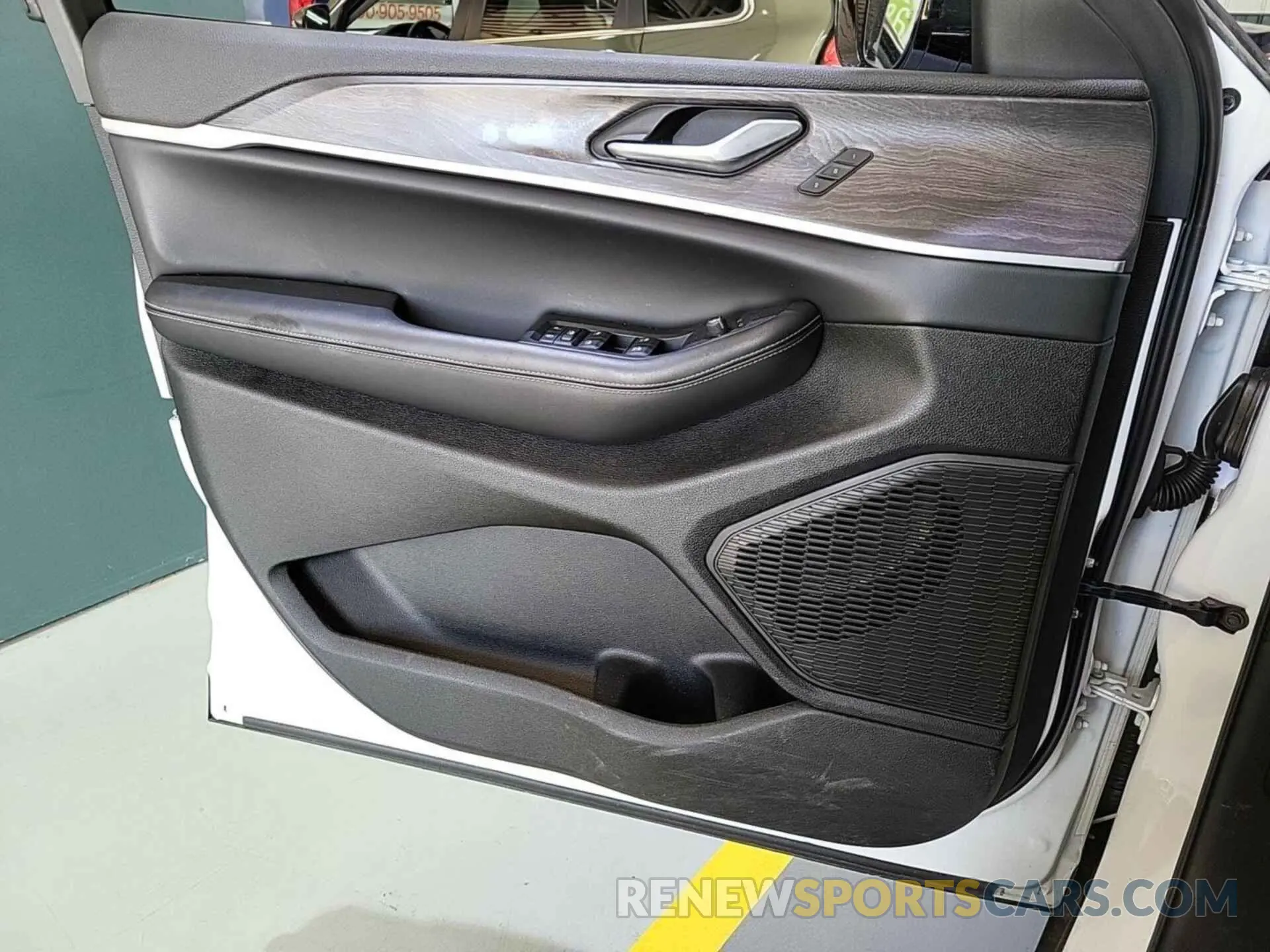 24 fotografías del automóvil dañado 1C4RJHBG2R8622210 JEEP GRAND CHEROKEE 2024