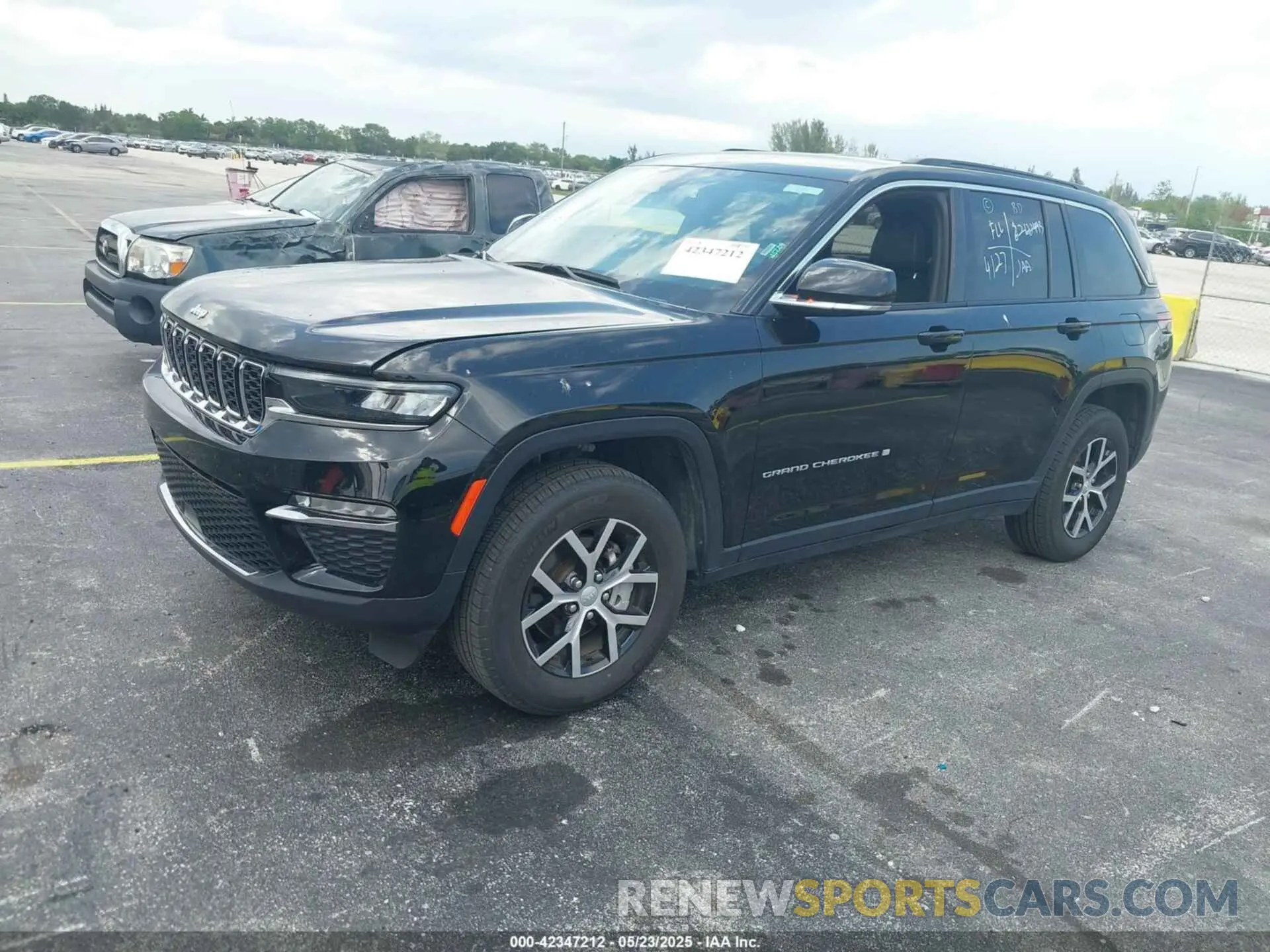 2 fotografías del automóvil dañado 1C4RJHBG3R8507115 JEEP GRAND CHEROKEE 2024