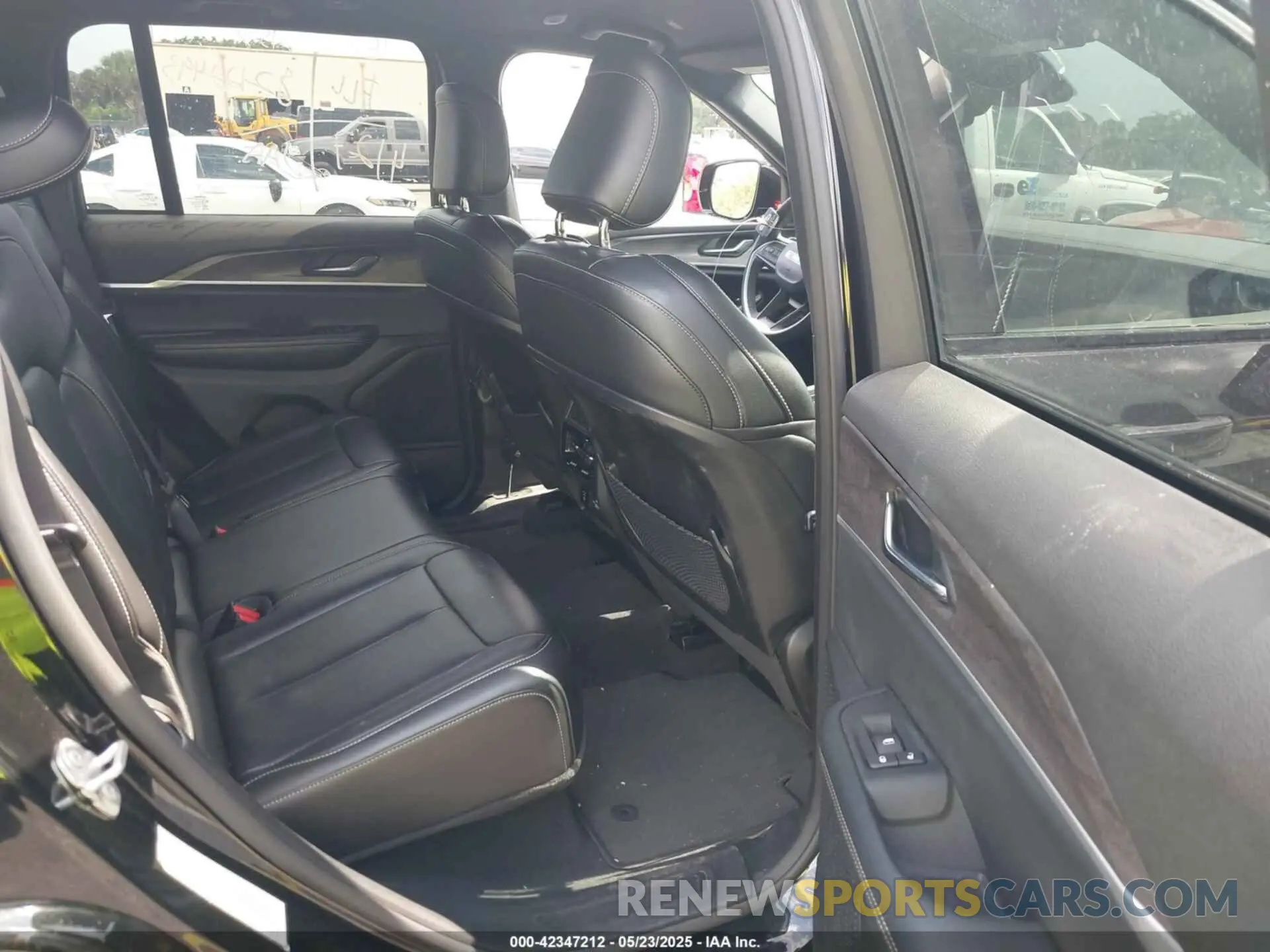 8 fotografías del automóvil dañado 1C4RJHBG3R8507115 JEEP GRAND CHEROKEE 2024