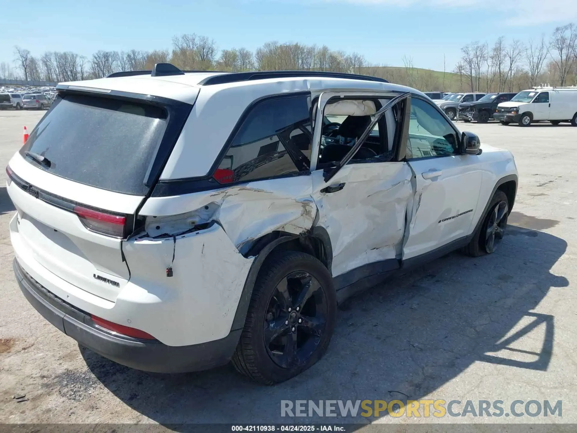 17 fotografías del automóvil dañado 1C4RJHBG5R8600766 JEEP GRAND CHEROKEE 2024