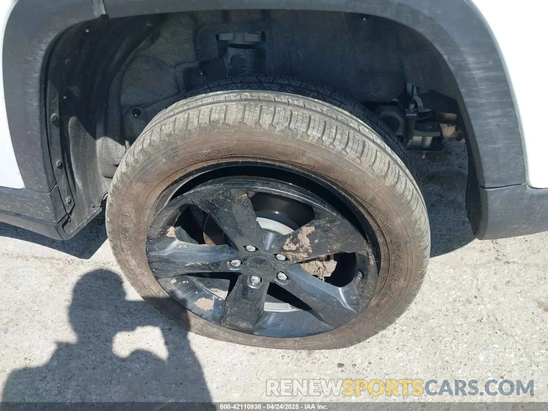 19 fotografías del automóvil dañado 1C4RJHBG5R8600766 JEEP GRAND CHEROKEE 2024