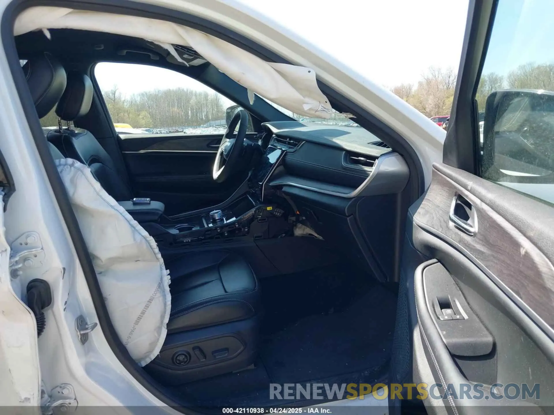 5 fotografías del automóvil dañado 1C4RJHBG5R8600766 JEEP GRAND CHEROKEE 2024