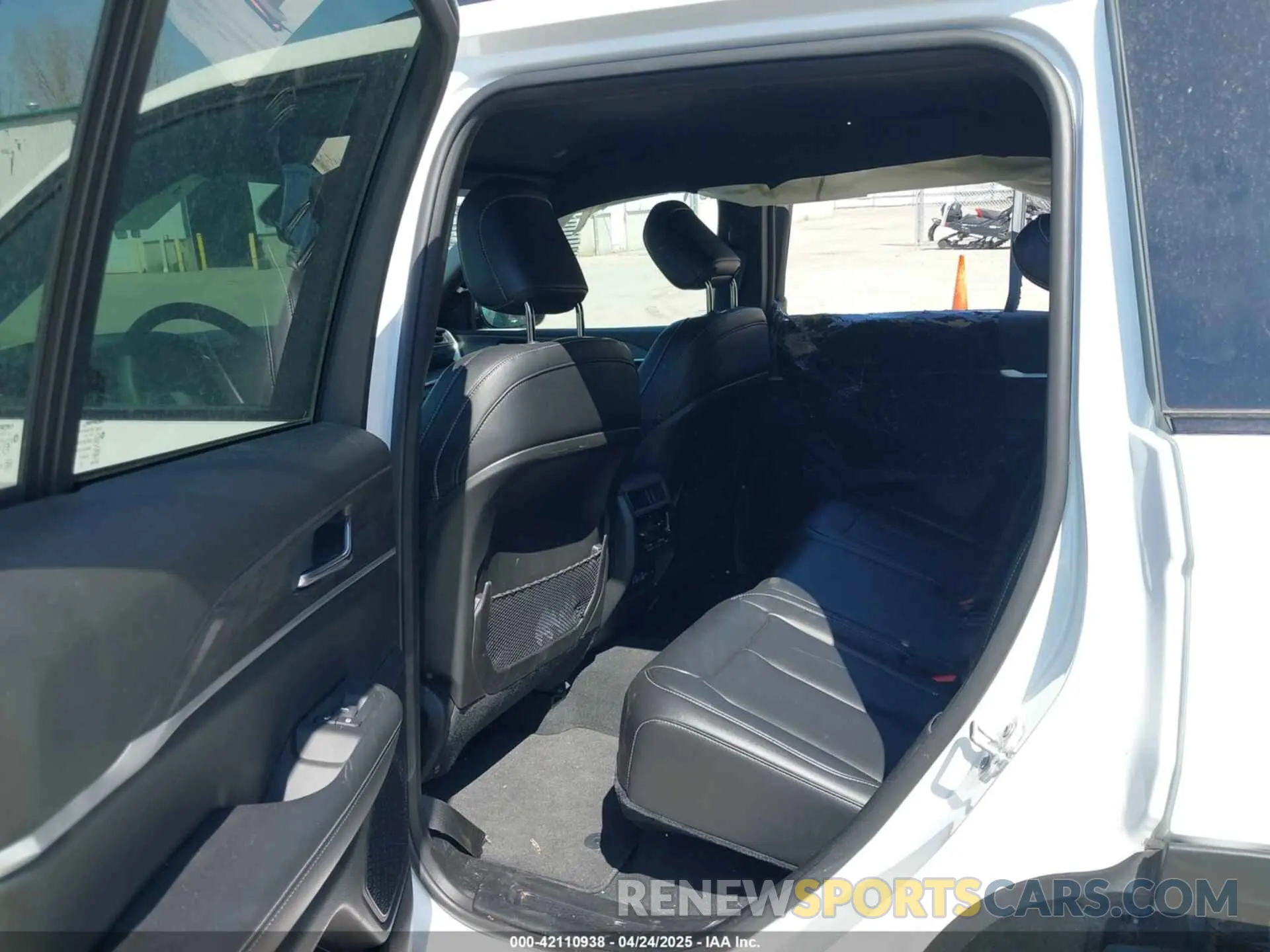 8 fotografías del automóvil dañado 1C4RJHBG5R8600766 JEEP GRAND CHEROKEE 2024