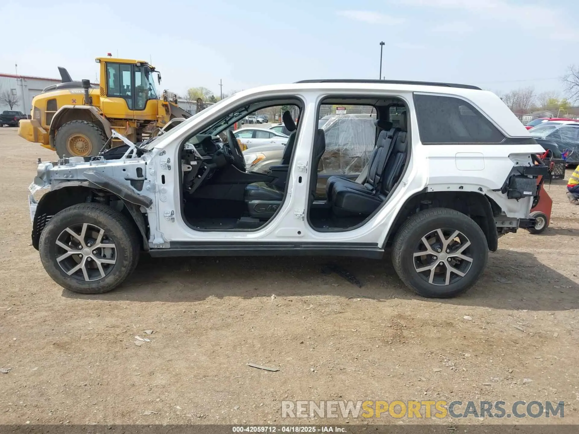 14 fotografías del automóvil dañado 1C4RJHBG5RC231761 JEEP GRAND CHEROKEE 2024