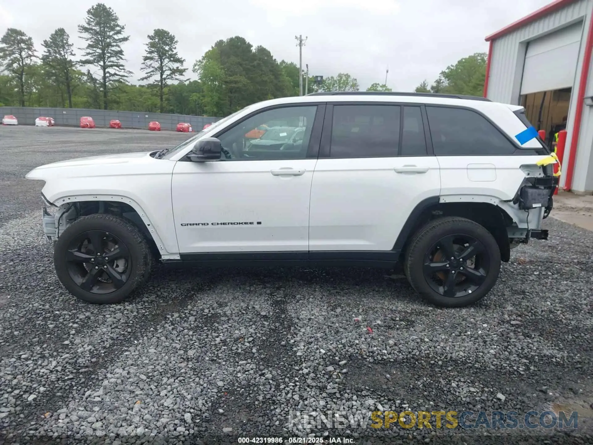 14 fotografías del automóvil dañado 1C4RJHBG5RC232263 JEEP GRAND CHEROKEE 2024