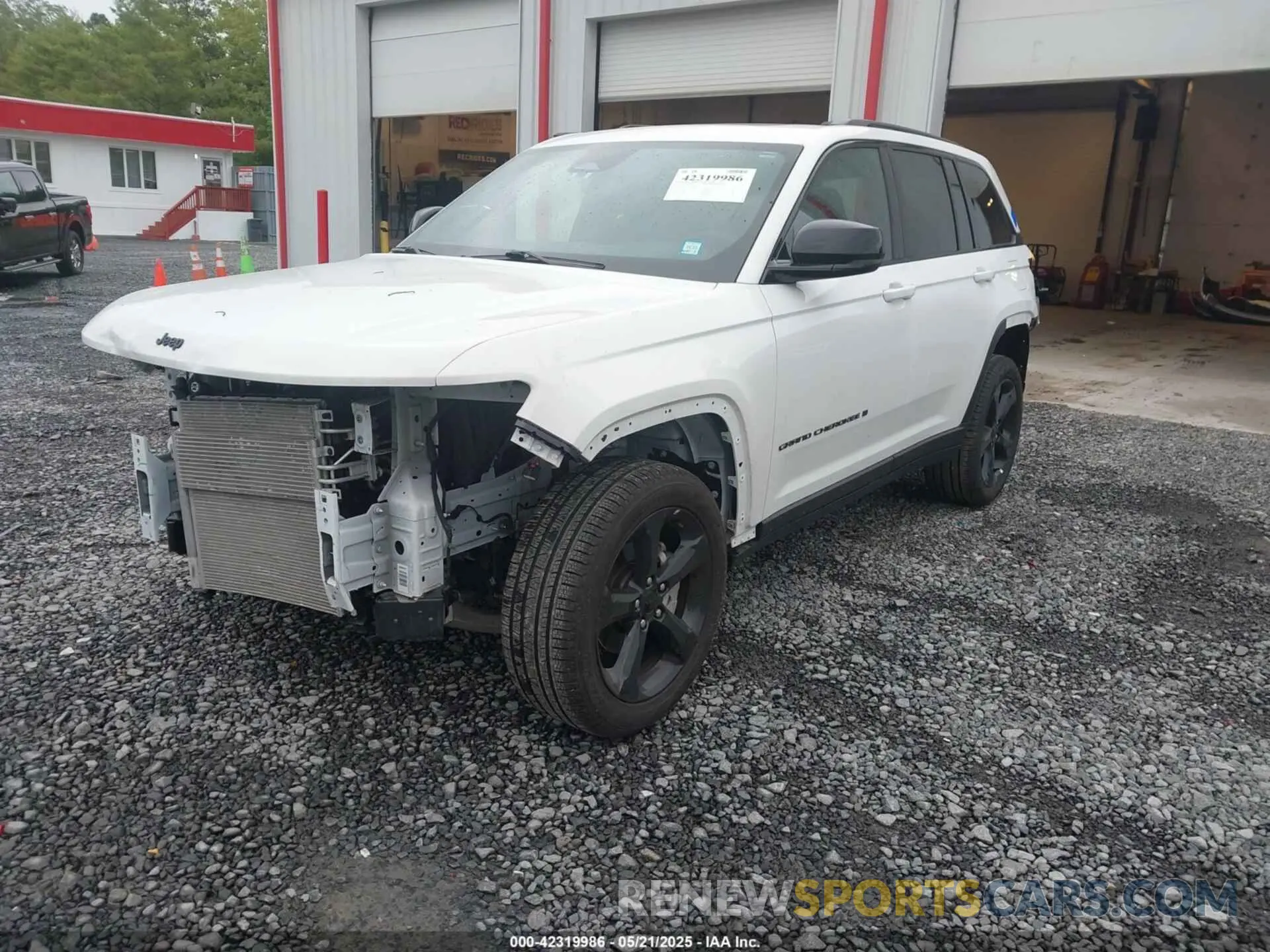 2 fotografías del automóvil dañado 1C4RJHBG5RC232263 JEEP GRAND CHEROKEE 2024
