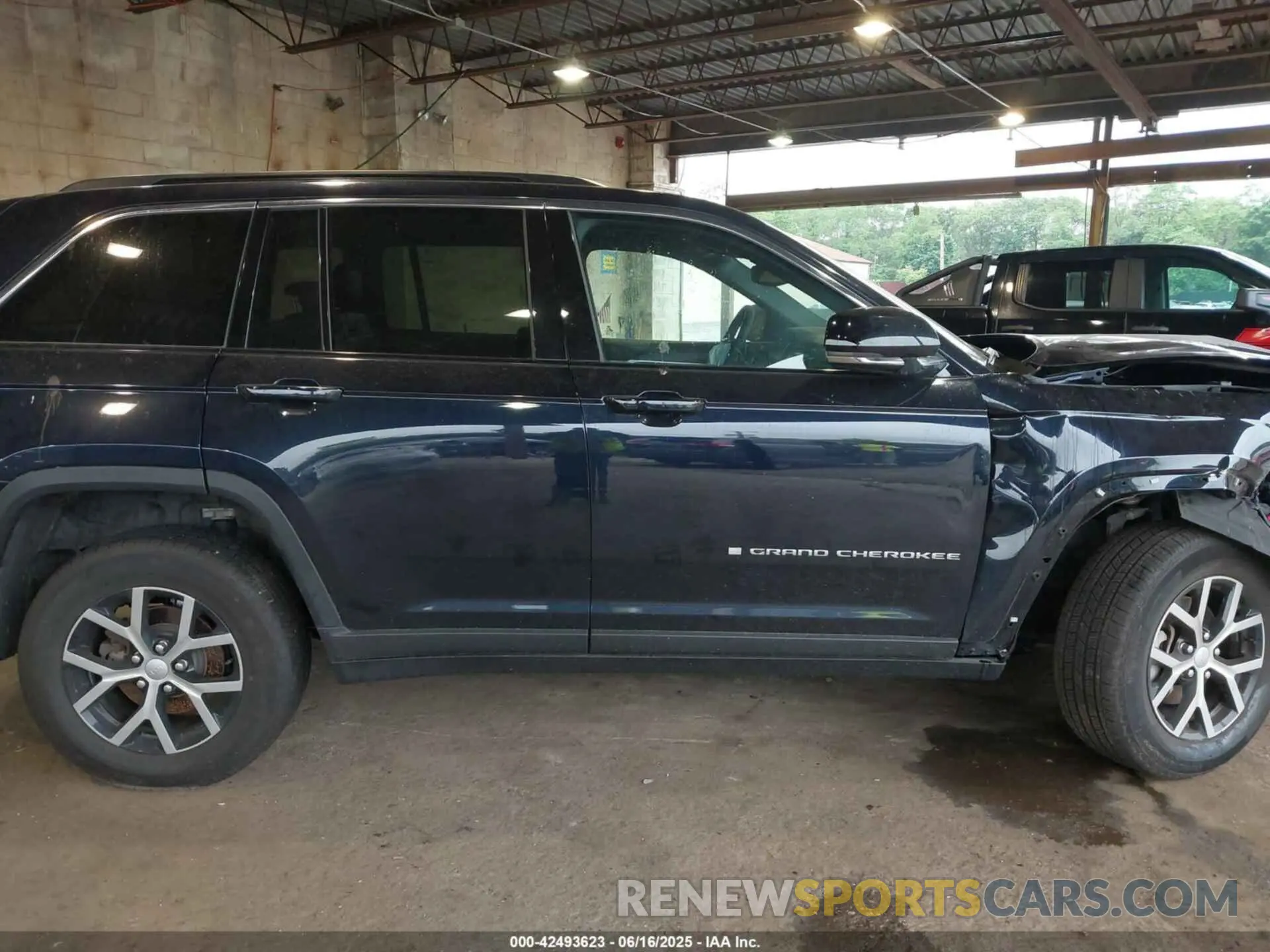 14 fotografías del automóvil dañado 1C4RJHBG7R8609050 JEEP GRAND CHEROKEE 2024