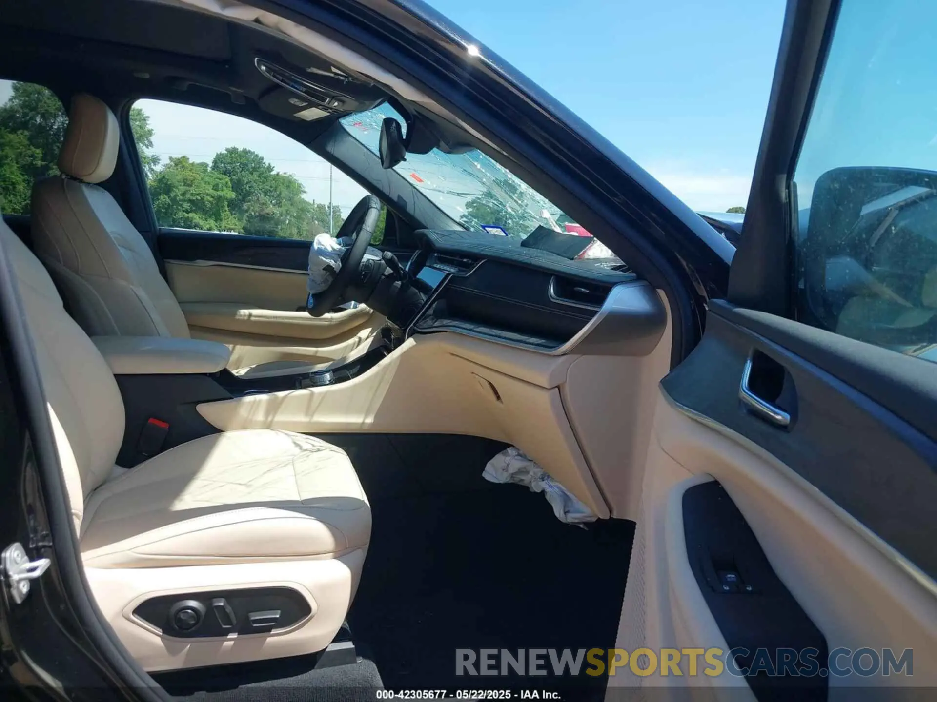 5 fotografías del automóvil dañado 1C4RJHBG7R8932773 JEEP GRAND CHEROKEE 2024