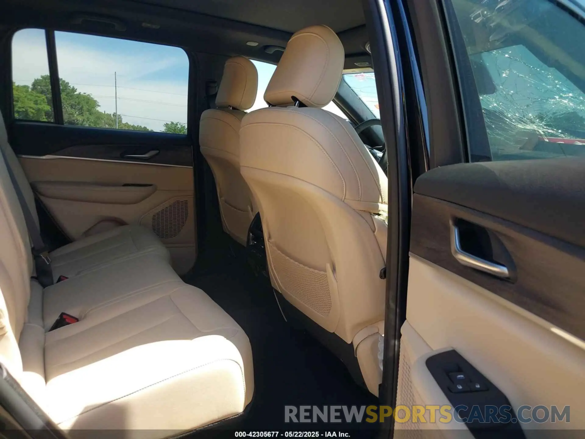 8 fotografías del automóvil dañado 1C4RJHBG7R8932773 JEEP GRAND CHEROKEE 2024