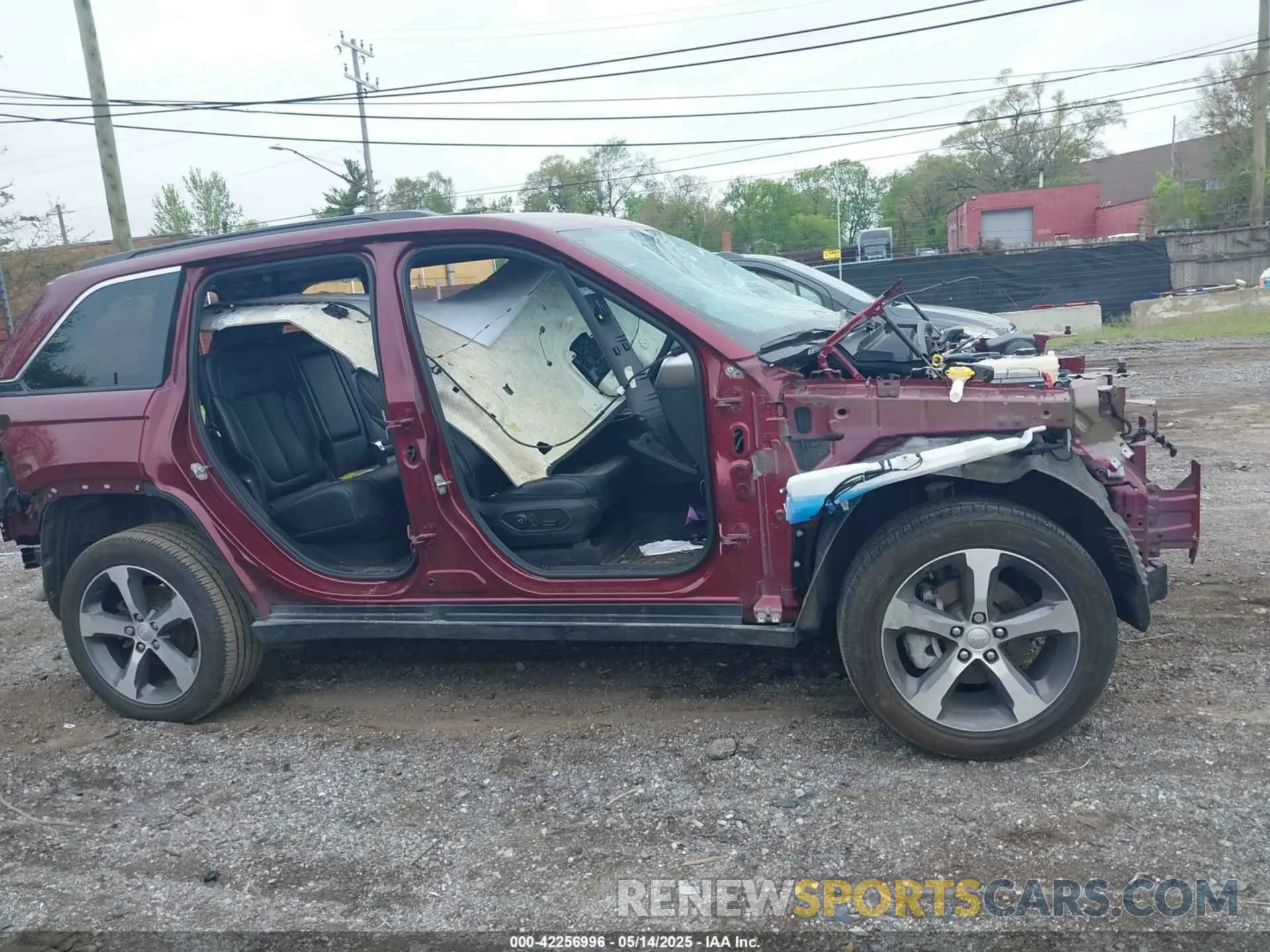 12 fotografías del automóvil dañado 1C4RJHBG9RC132120 JEEP GRAND CHEROKEE 2024