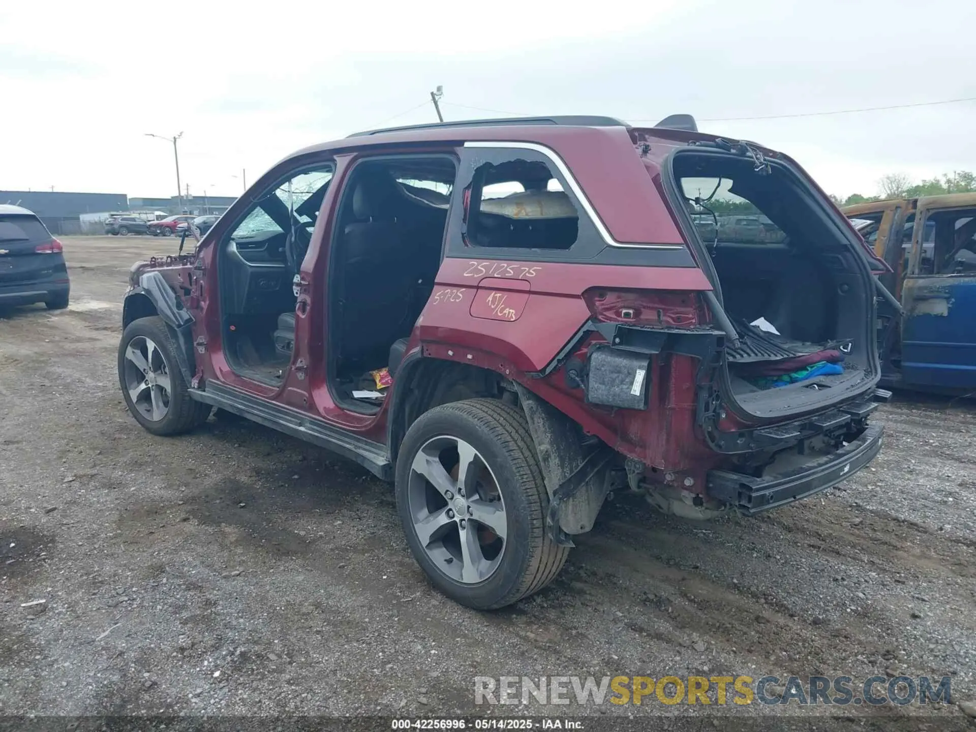 3 fotografías del automóvil dañado 1C4RJHBG9RC132120 JEEP GRAND CHEROKEE 2024