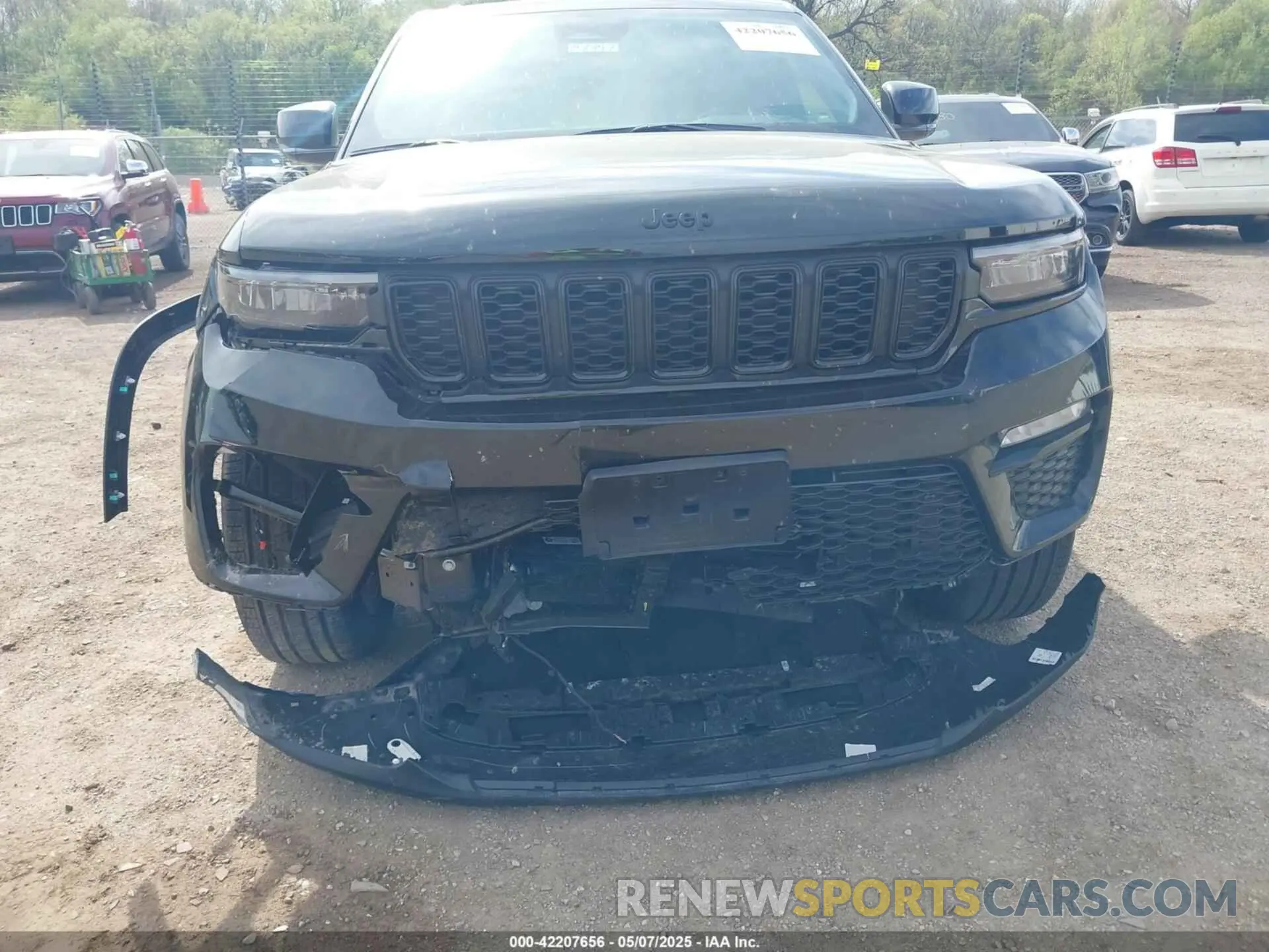 12 fotografías del automóvil dañado 1C4RJHBG8SC298313 JEEP GRAND CHEROKEE 2025