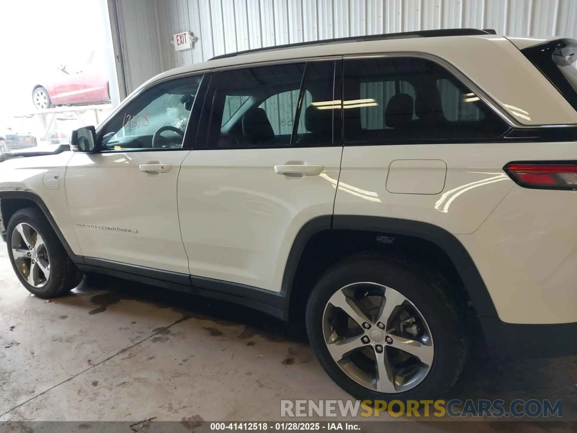 14 fotografías del automóvil dañado 1C4RJYB61N8747927 JEEP GRAND CHEROKEE 4XE 2022