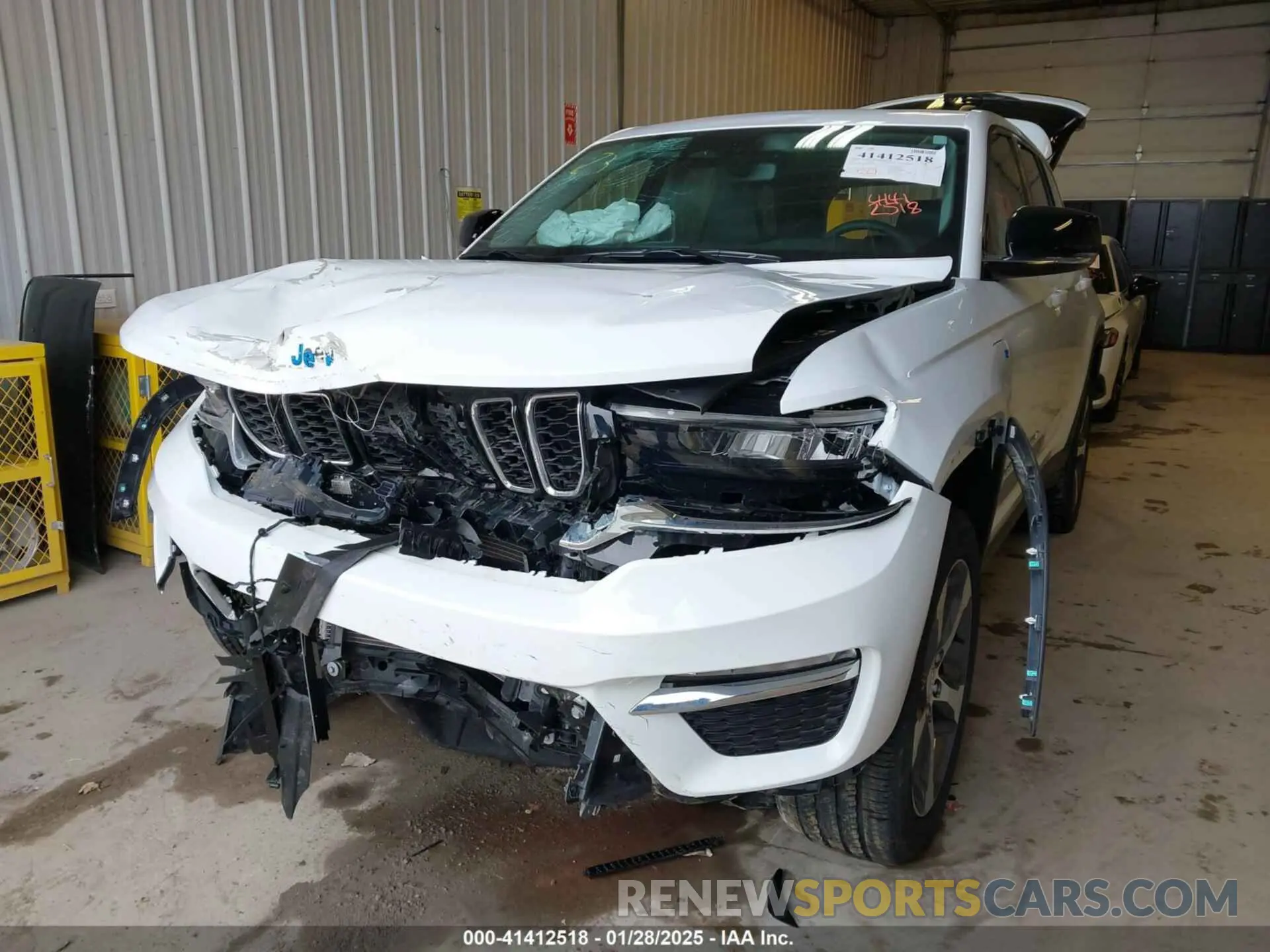 2 fotografías del automóvil dañado 1C4RJYB61N8747927 JEEP GRAND CHEROKEE 4XE 2022