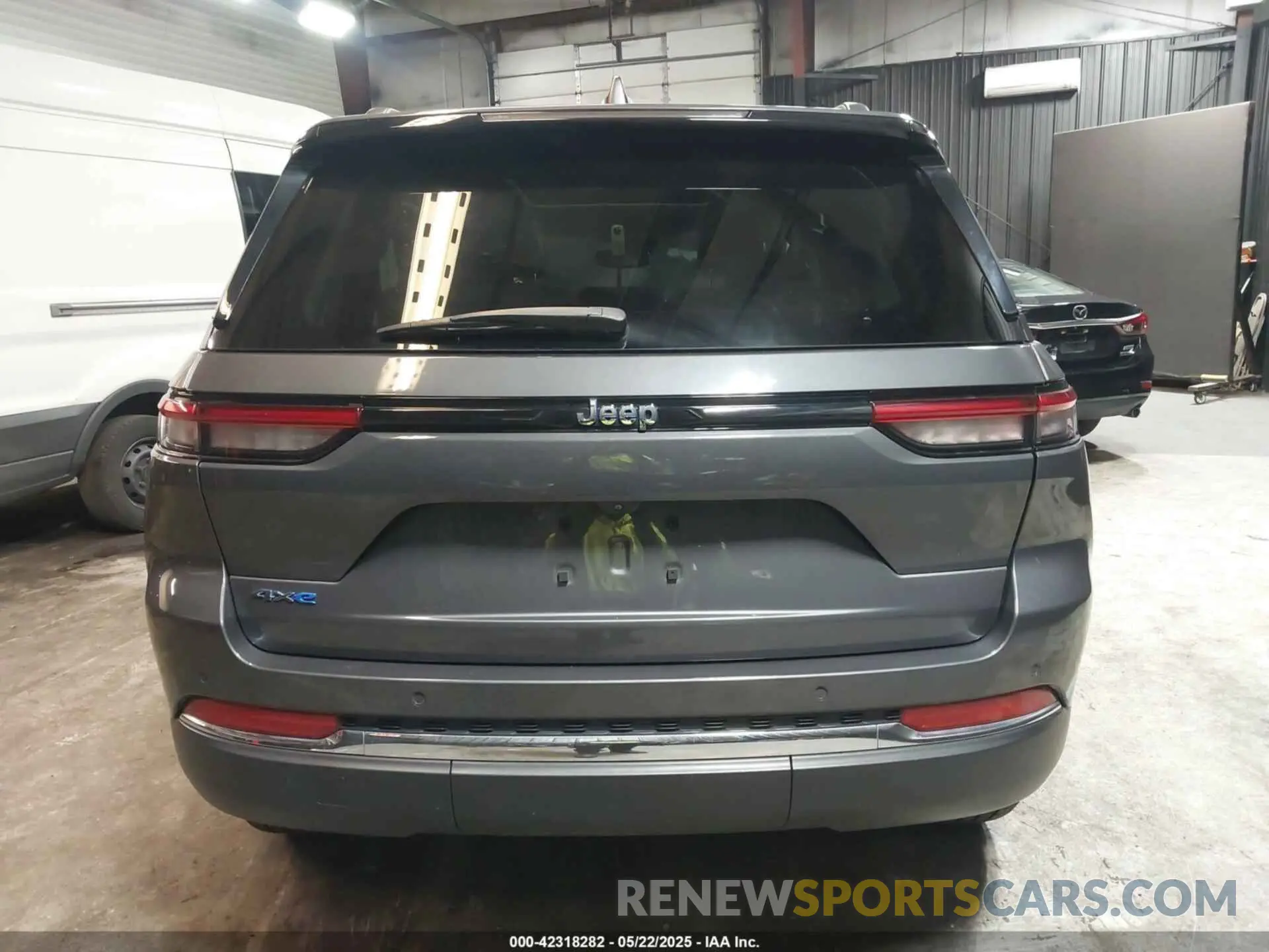 16 fotografías del automóvil dañado 1C4RJYB69N8715159 JEEP GRAND CHEROKEE 4XE 2022