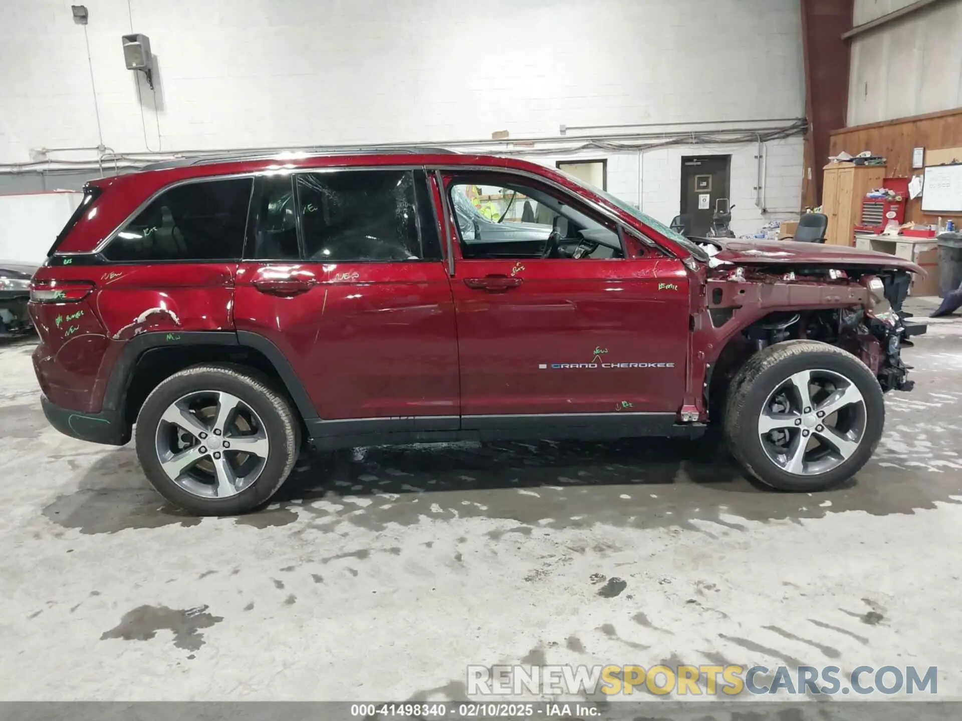 14 fotografías del automóvil dañado 1C4RJYB61PC650128 JEEP GRAND CHEROKEE 4XE 2023