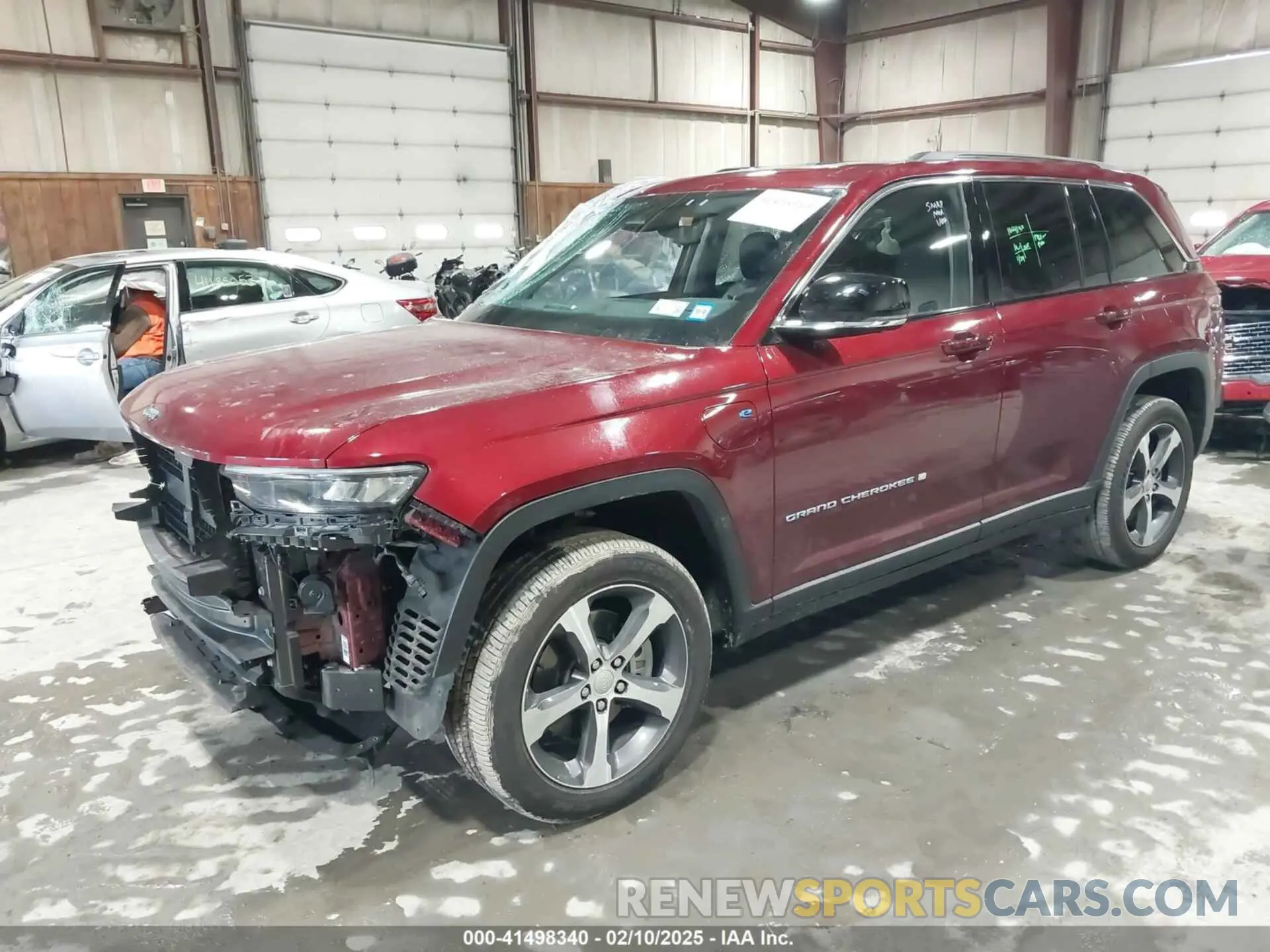 2 fotografías del automóvil dañado 1C4RJYB61PC650128 JEEP GRAND CHEROKEE 4XE 2023