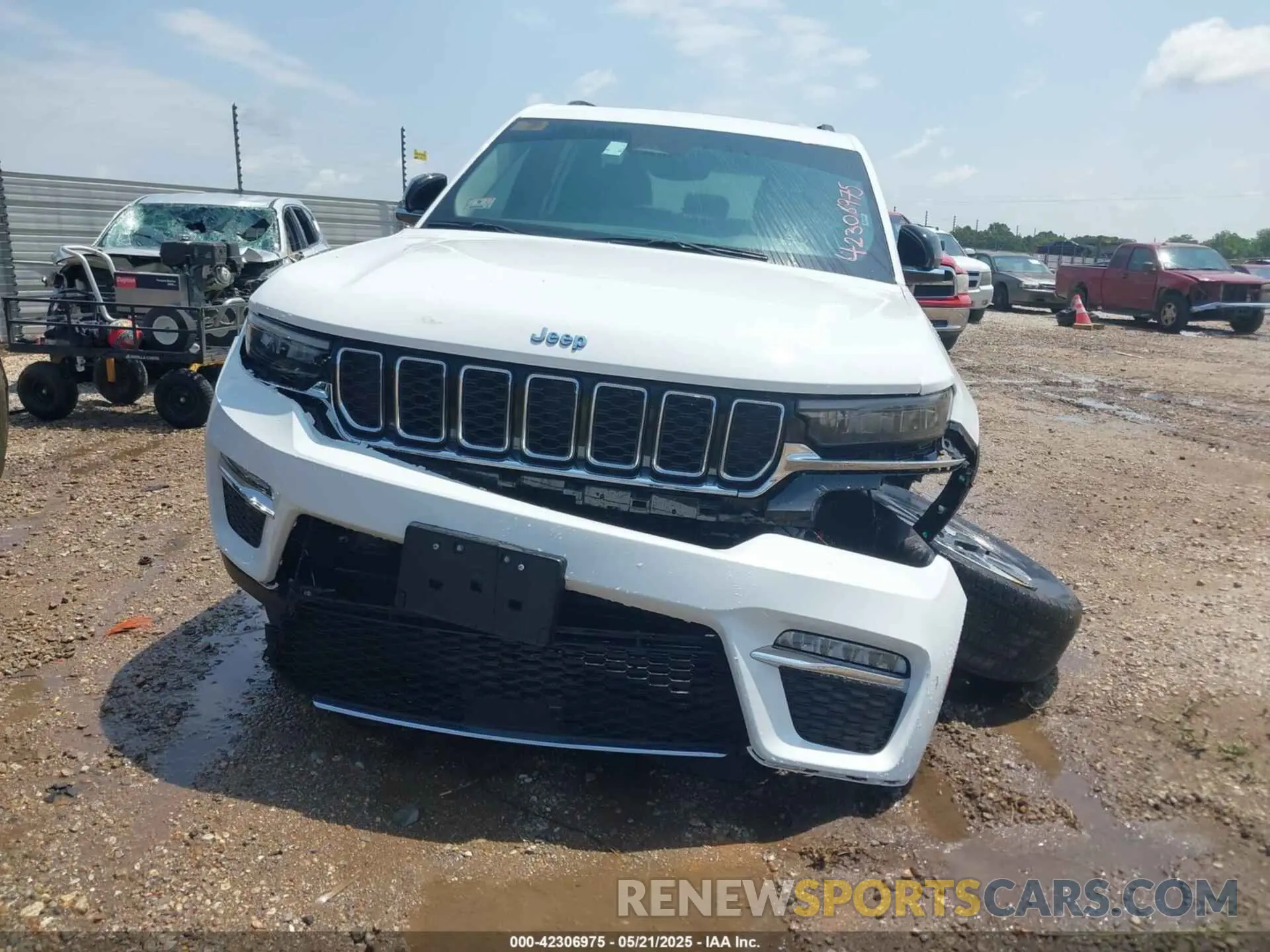 12 fotografías del automóvil dañado 1C4RJYB63PC649000 JEEP GRAND CHEROKEE 4XE 2023