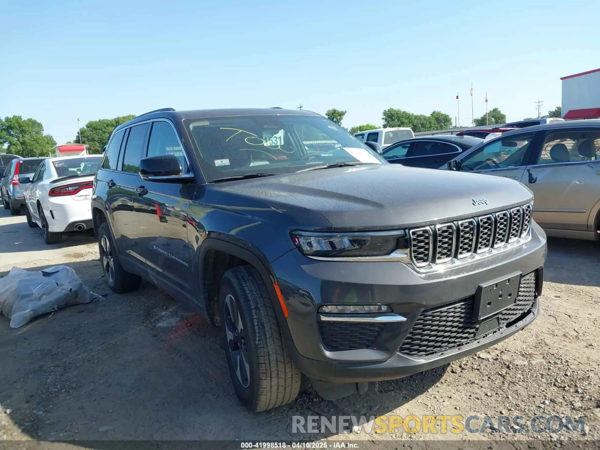 13 fotografías del automóvil dañado 1C4RJYB67PC649081 JEEP GRAND CHEROKEE 4XE 2023