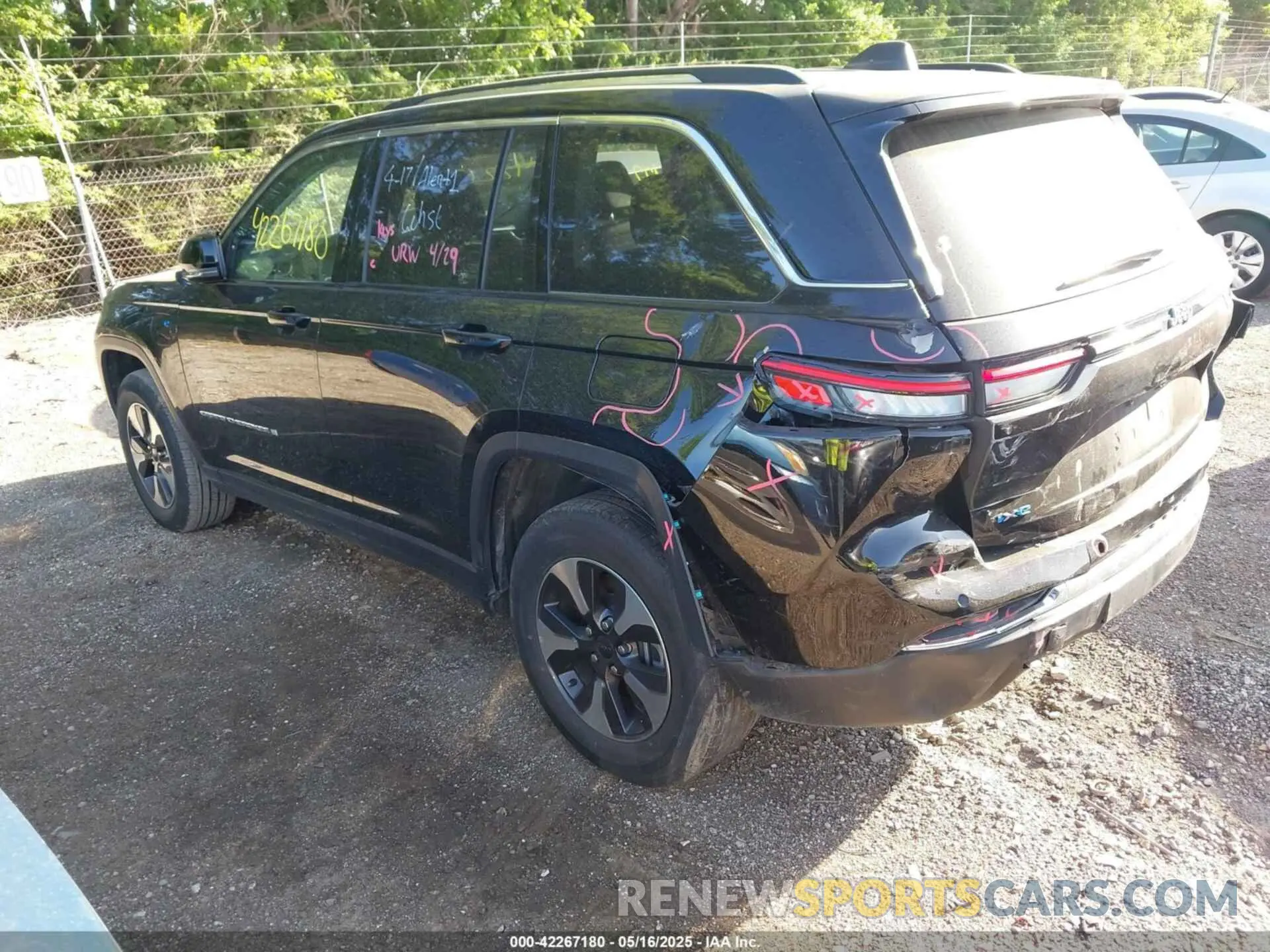 3 fotografías del automóvil dañado 1C4RJYB68PC648859 JEEP GRAND CHEROKEE 4XE 2023