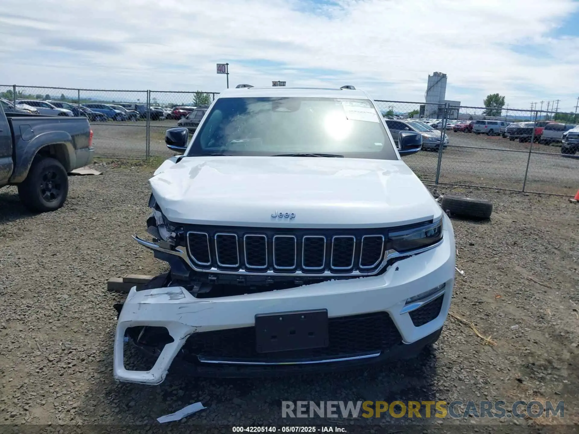 13 fotografías del automóvil dañado 1C4RJYB60RC120378 JEEP GRAND CHEROKEE 4XE 2024