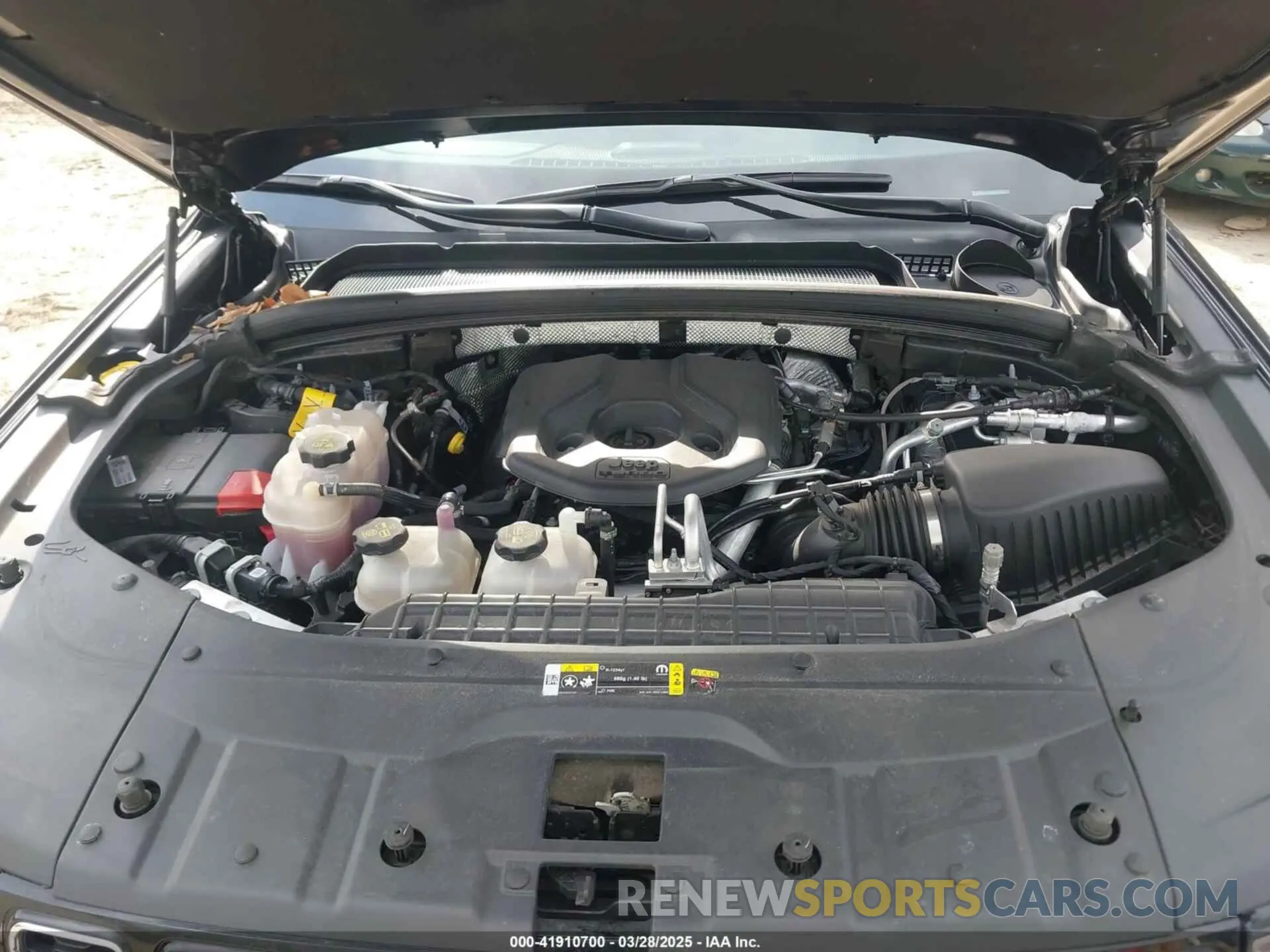 10 fotografías del automóvil dañado 1C4RJYB60RC142770 JEEP GRAND CHEROKEE 4XE 2024