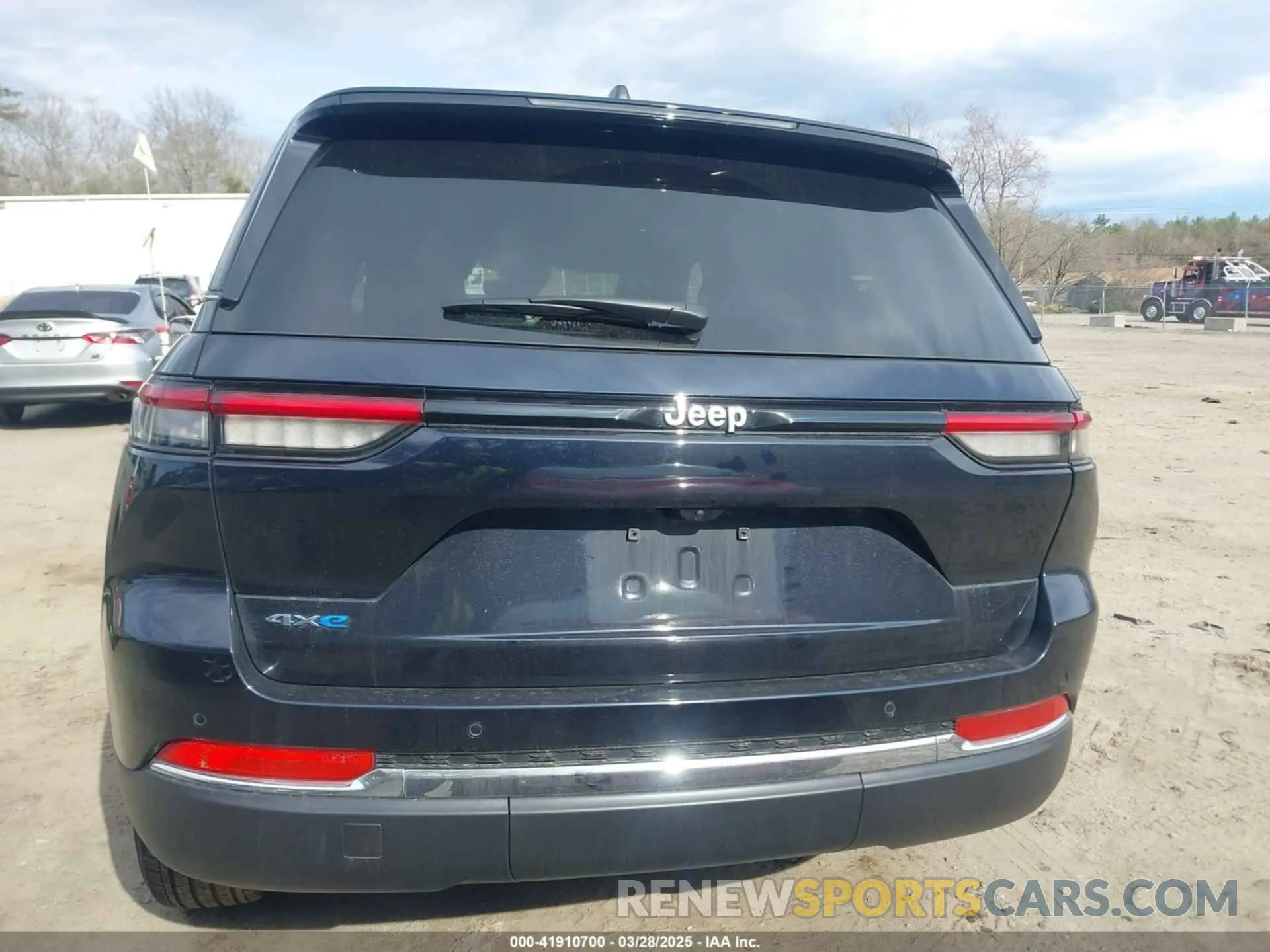 16 fotografías del automóvil dañado 1C4RJYB60RC142770 JEEP GRAND CHEROKEE 4XE 2024