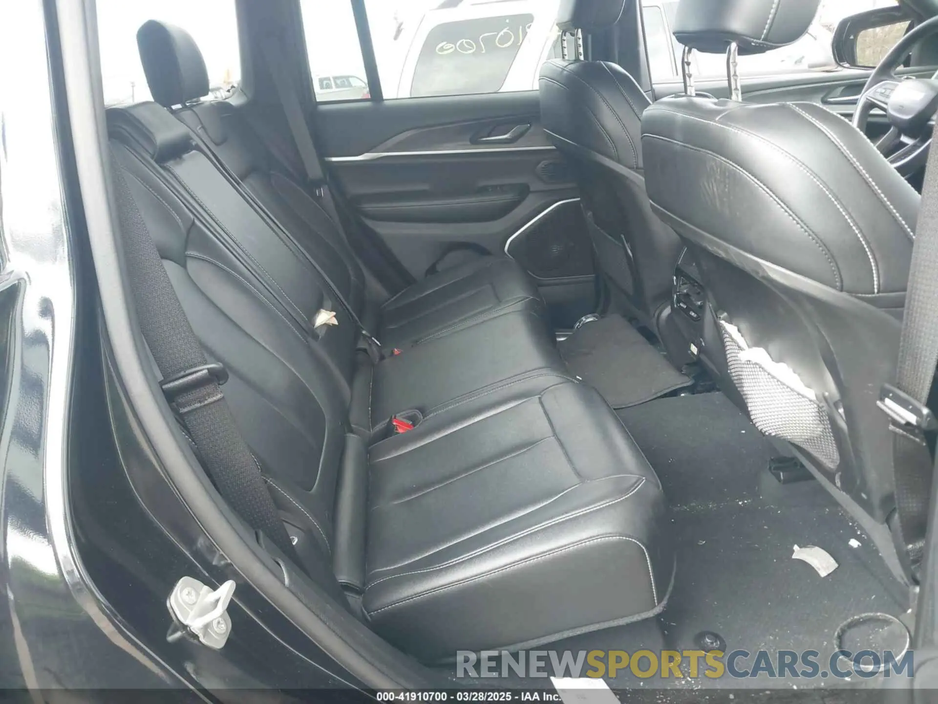 8 fotografías del automóvil dañado 1C4RJYB60RC142770 JEEP GRAND CHEROKEE 4XE 2024