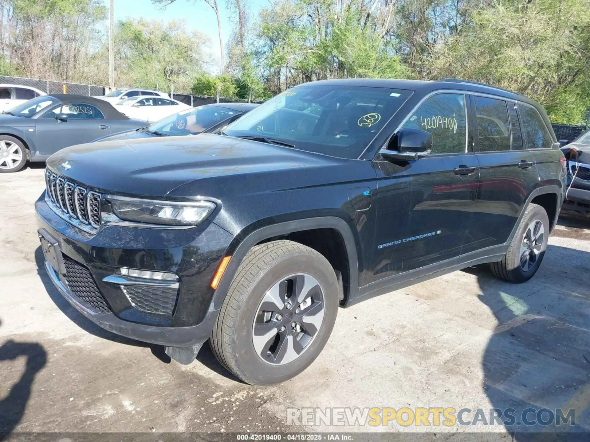 2 fotografías del automóvil dañado 1C4RJYB64RC720580 JEEP GRAND CHEROKEE 4XE 2024
