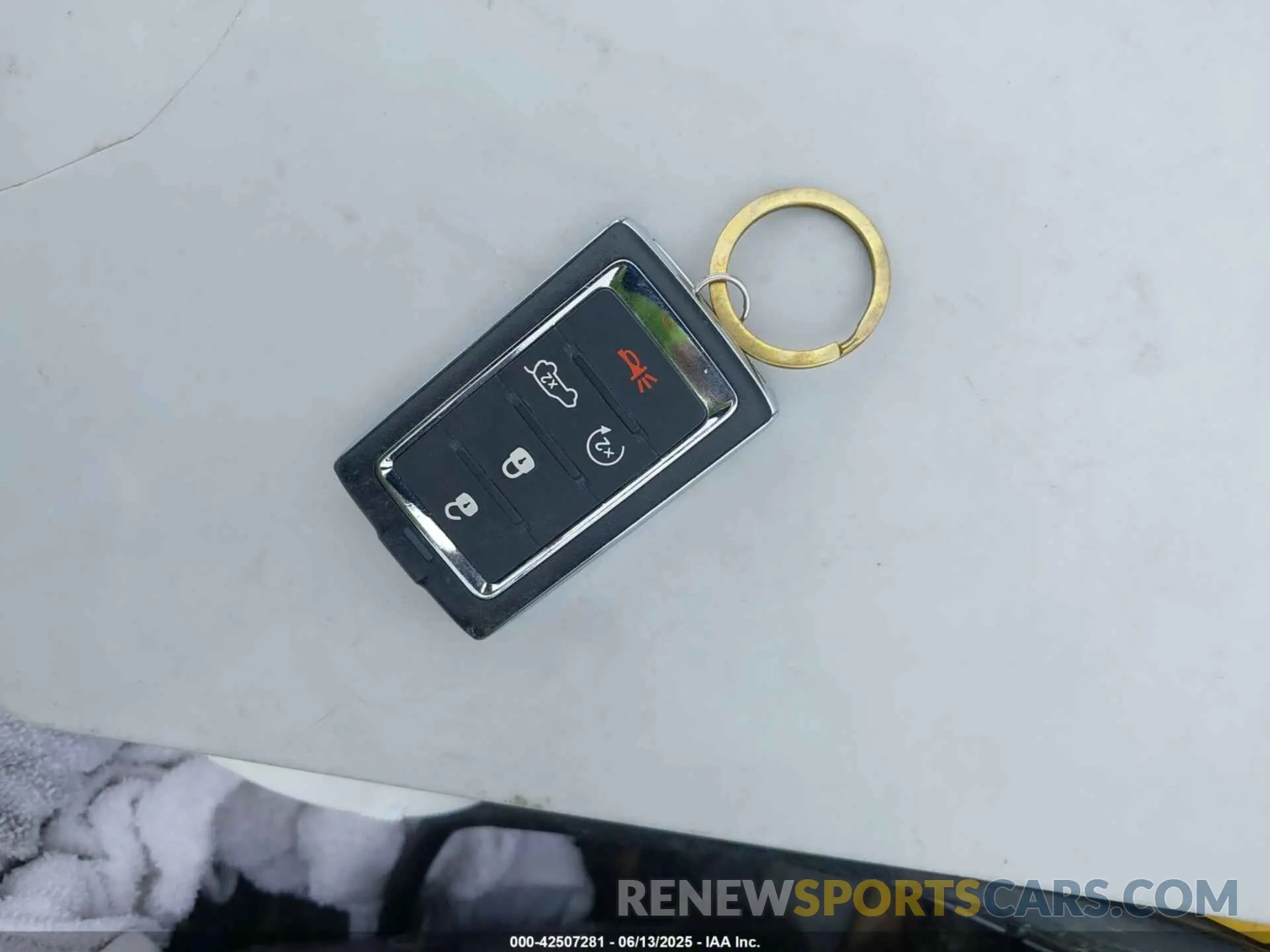 11 fotografías del automóvil dañado 1C4RJYB65R8959249 JEEP GRAND CHEROKEE 4XE 2024
