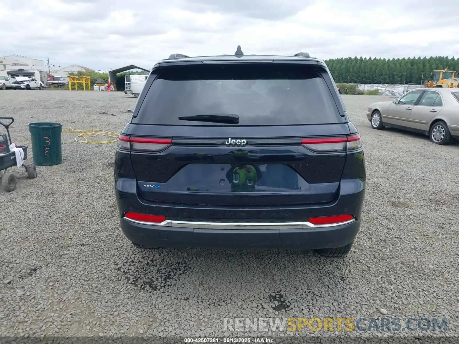 17 fotografías del automóvil dañado 1C4RJYB65R8959249 JEEP GRAND CHEROKEE 4XE 2024