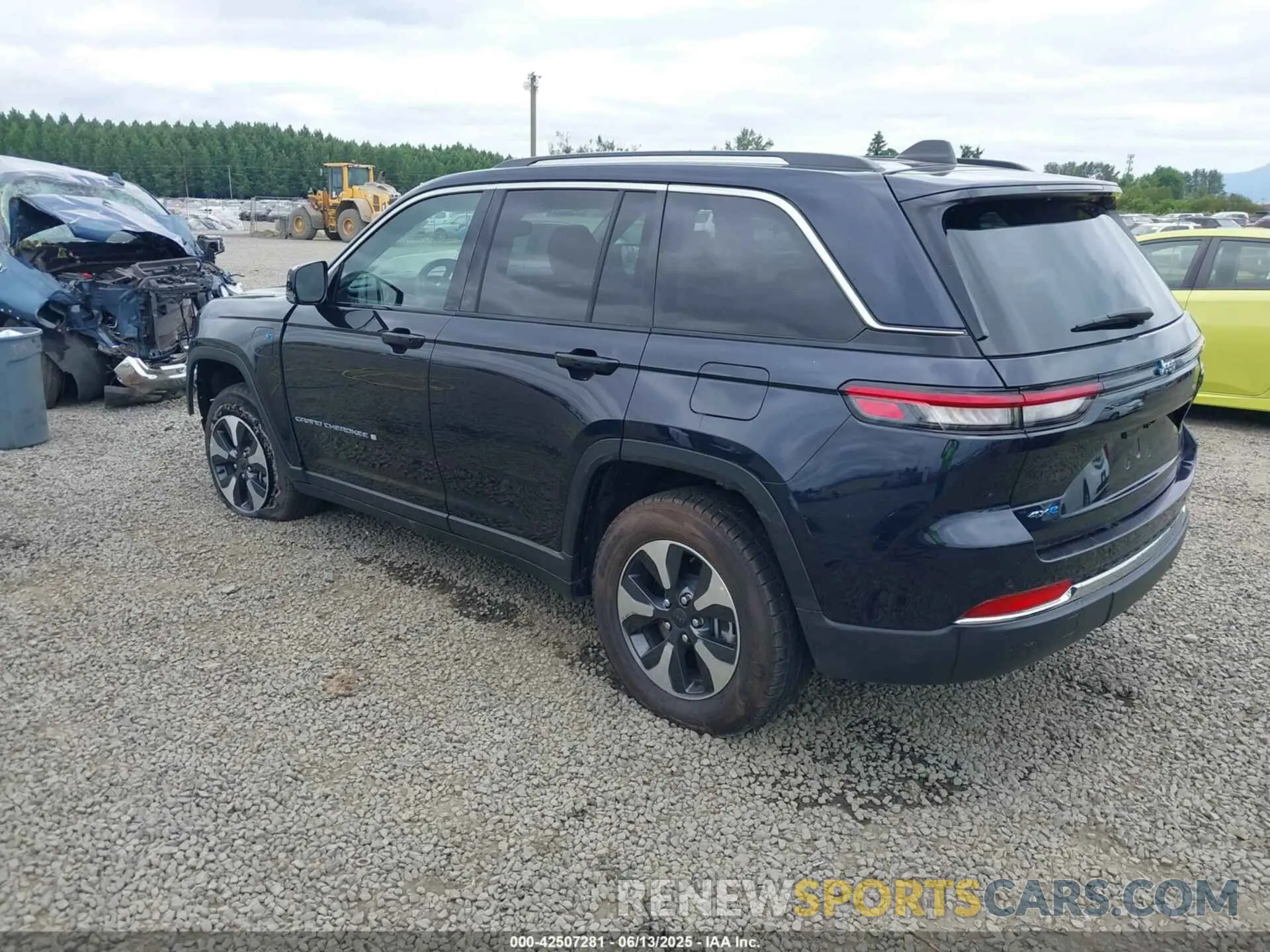 3 fotografías del automóvil dañado 1C4RJYB65R8959249 JEEP GRAND CHEROKEE 4XE 2024