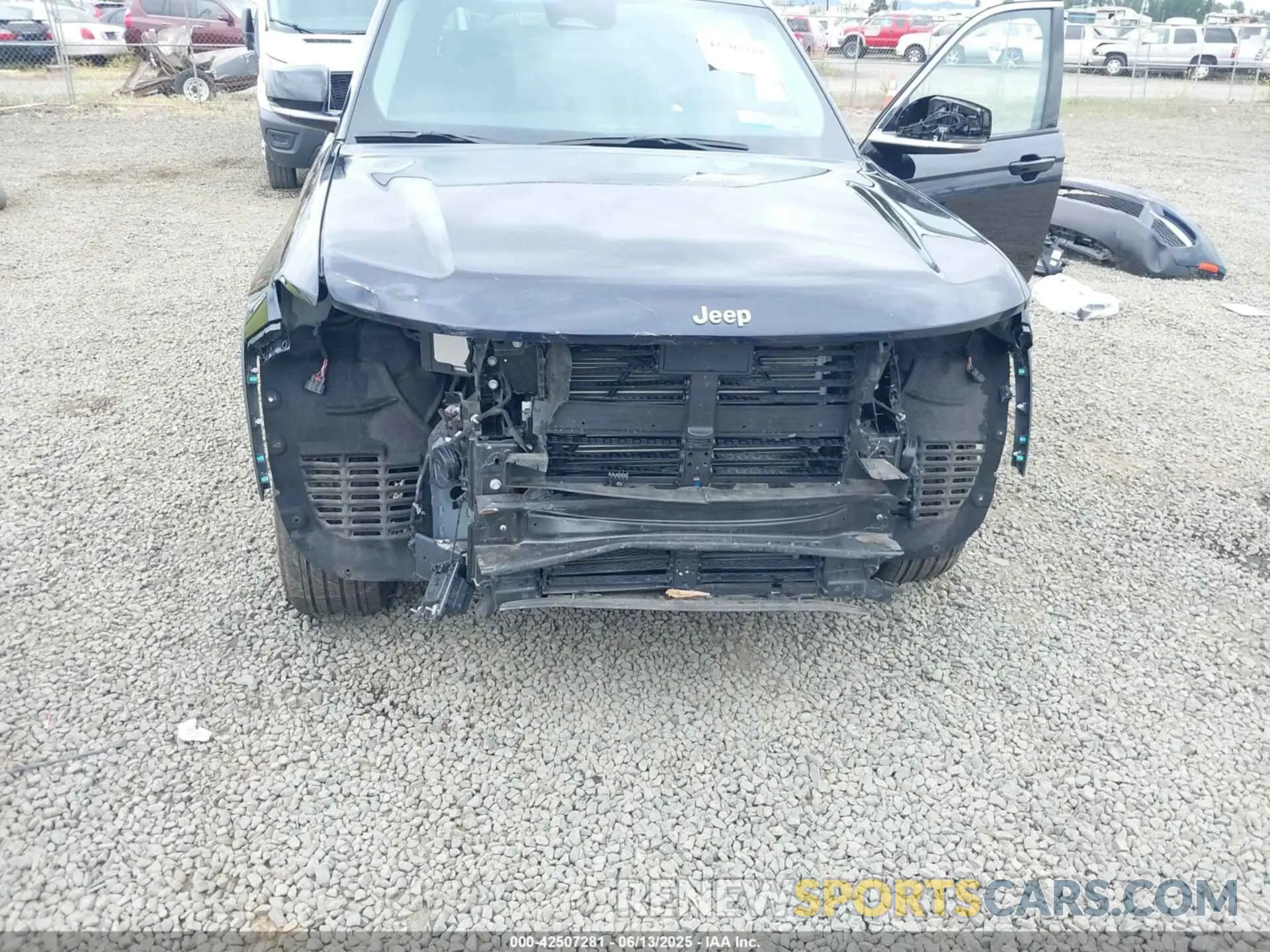 6 fotografías del automóvil dañado 1C4RJYB65R8959249 JEEP GRAND CHEROKEE 4XE 2024