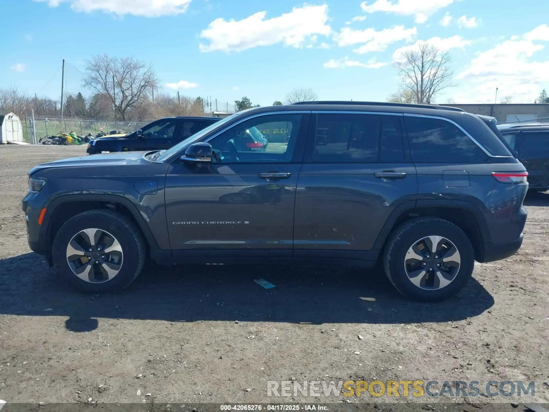 15 fotografías del automóvil dañado 1C4RJYB65RC181743 JEEP GRAND CHEROKEE 4XE 2024