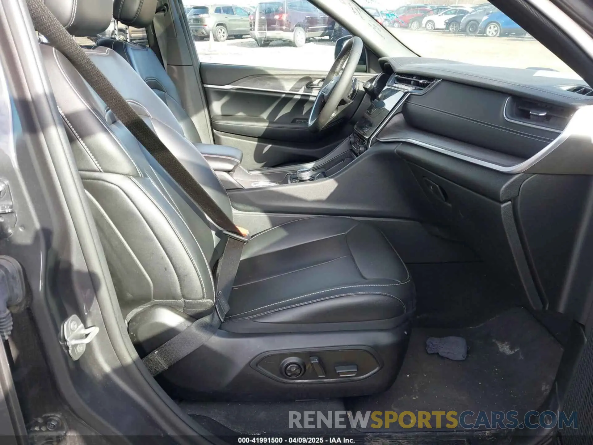 5 fotografías del automóvil dañado 1C4RJYB65RC181984 JEEP GRAND CHEROKEE 4XE 2024