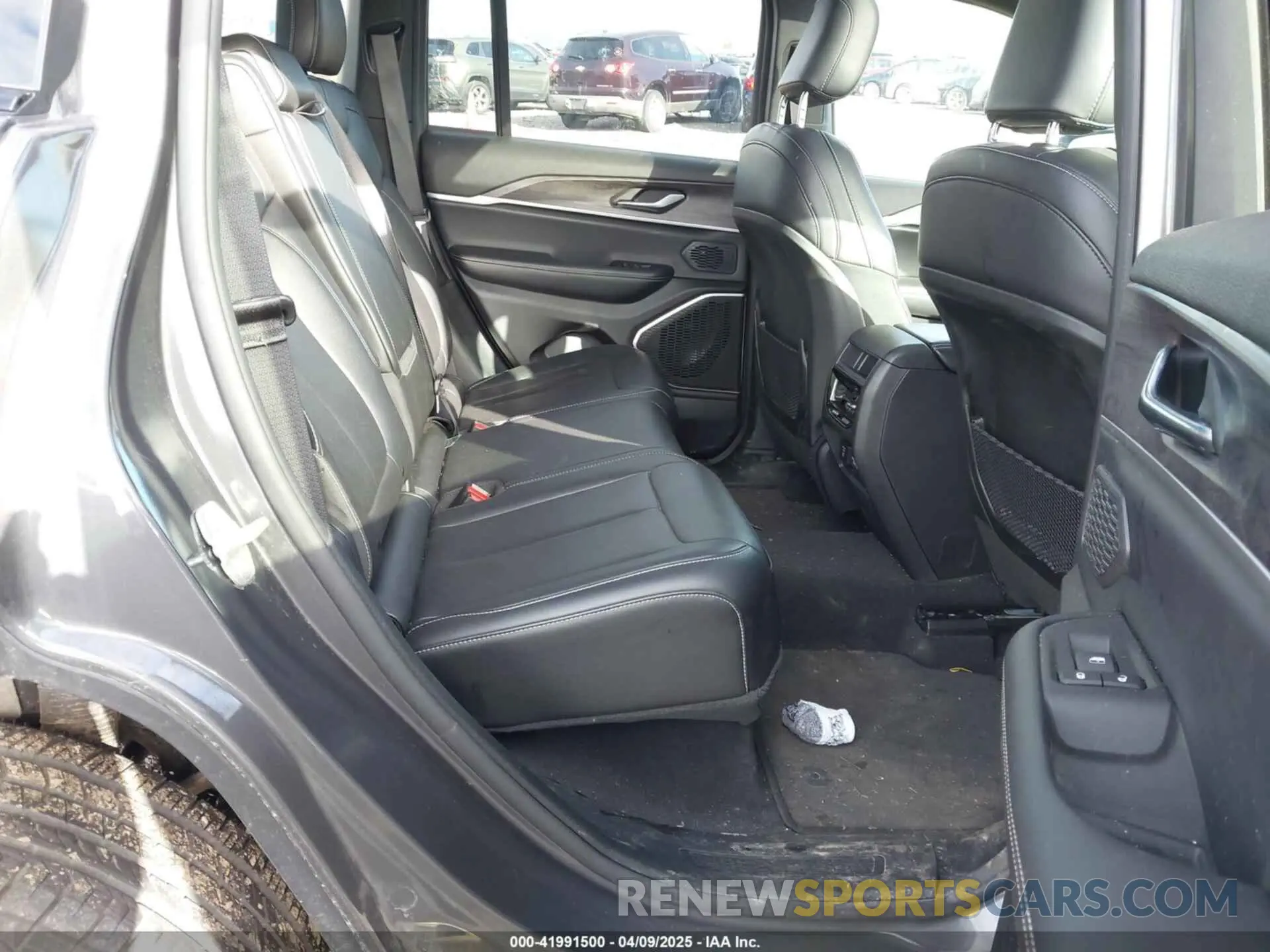 8 fotografías del automóvil dañado 1C4RJYB65RC181984 JEEP GRAND CHEROKEE 4XE 2024