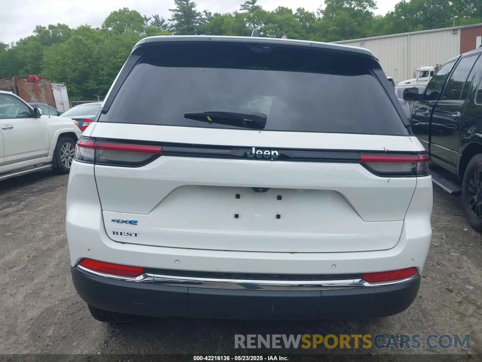 15 fotografías del automóvil dañado 1C4RJYB65RC681692 JEEP GRAND CHEROKEE 4XE 2024