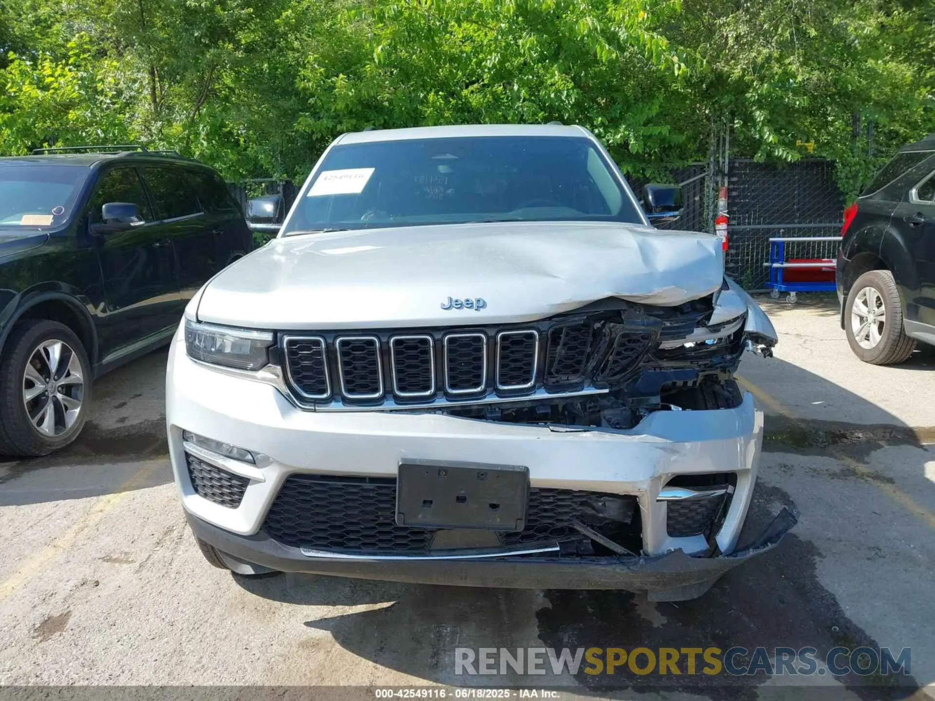 12 fotografías del automóvil dañado 1C4RJYB67R8516567 JEEP GRAND CHEROKEE 4XE 2024