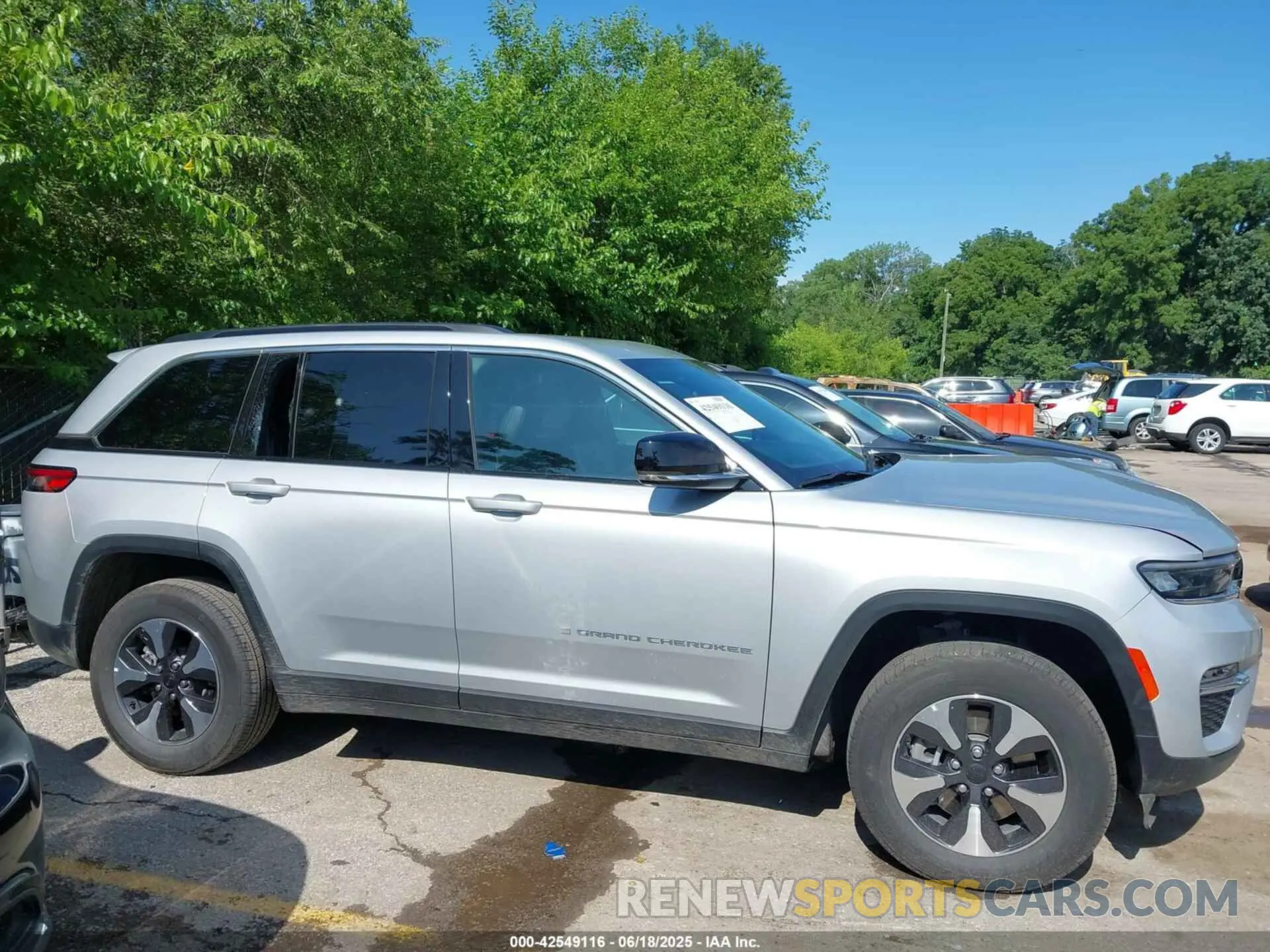13 fotografías del automóvil dañado 1C4RJYB67R8516567 JEEP GRAND CHEROKEE 4XE 2024