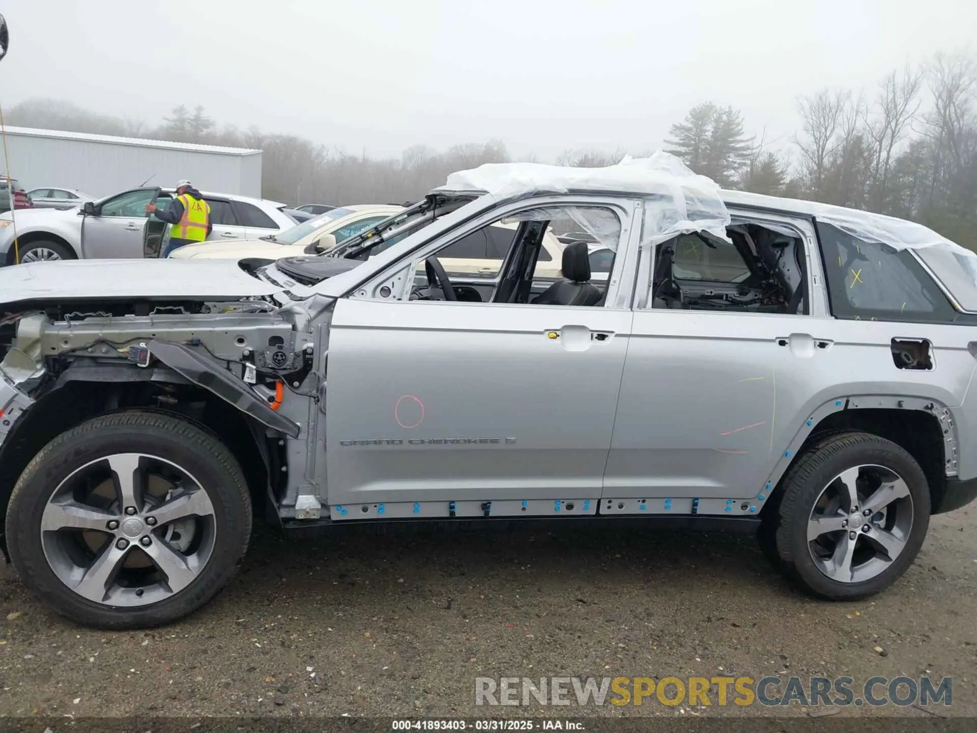 15 fotografías del automóvil dañado 1C4RJYB68RC110262 JEEP GRAND CHEROKEE 4XE 2024