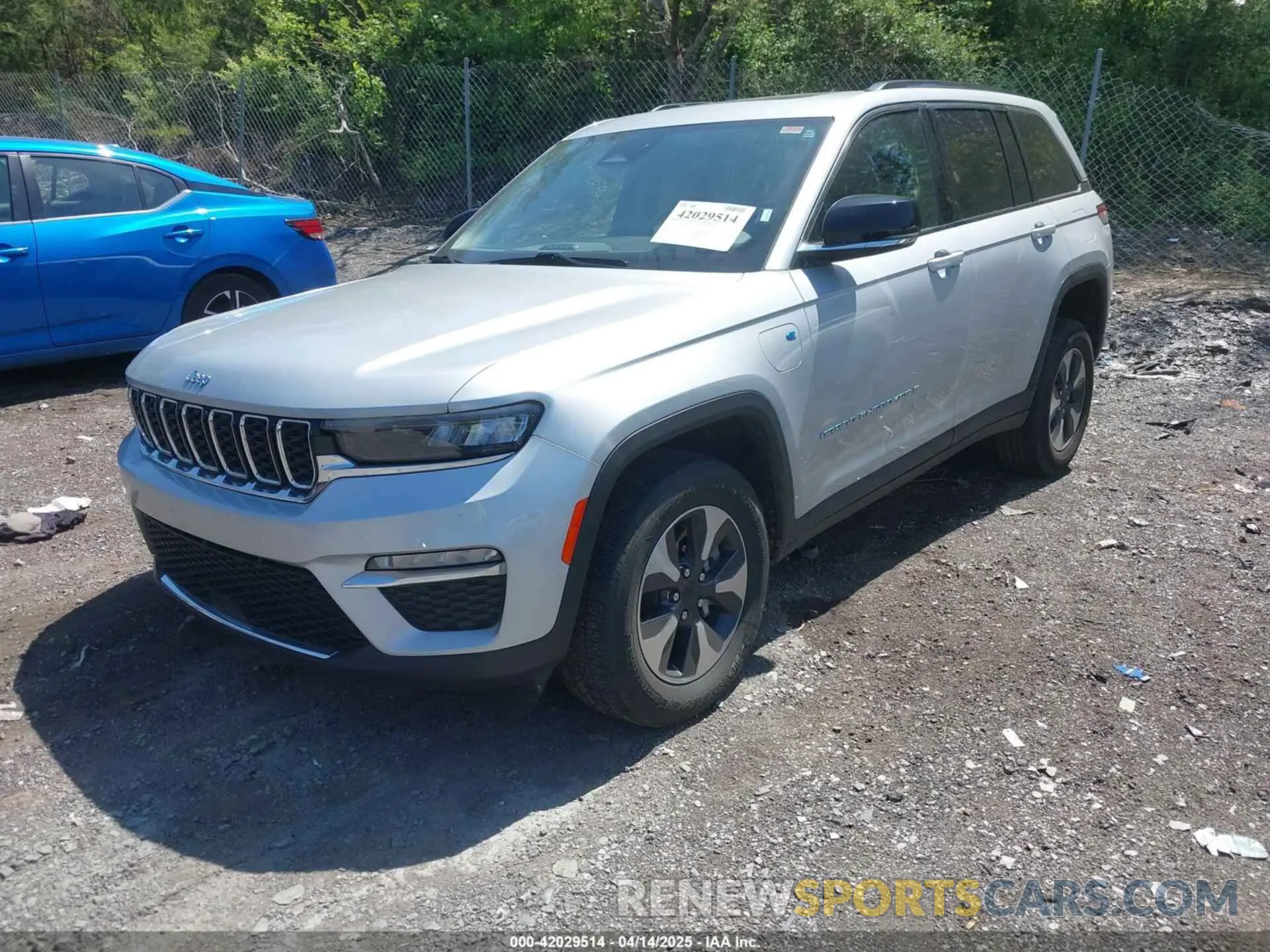 2 fotografías del automóvil dañado 1C4RJYB68RC720727 JEEP GRAND CHEROKEE 4XE 2024