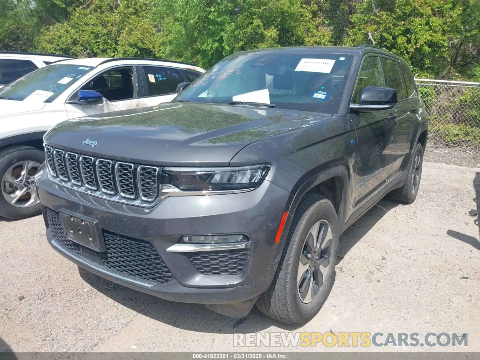 2 fotografías del automóvil dañado 1C4RJYB69RC116328 JEEP GRAND CHEROKEE 4XE 2024