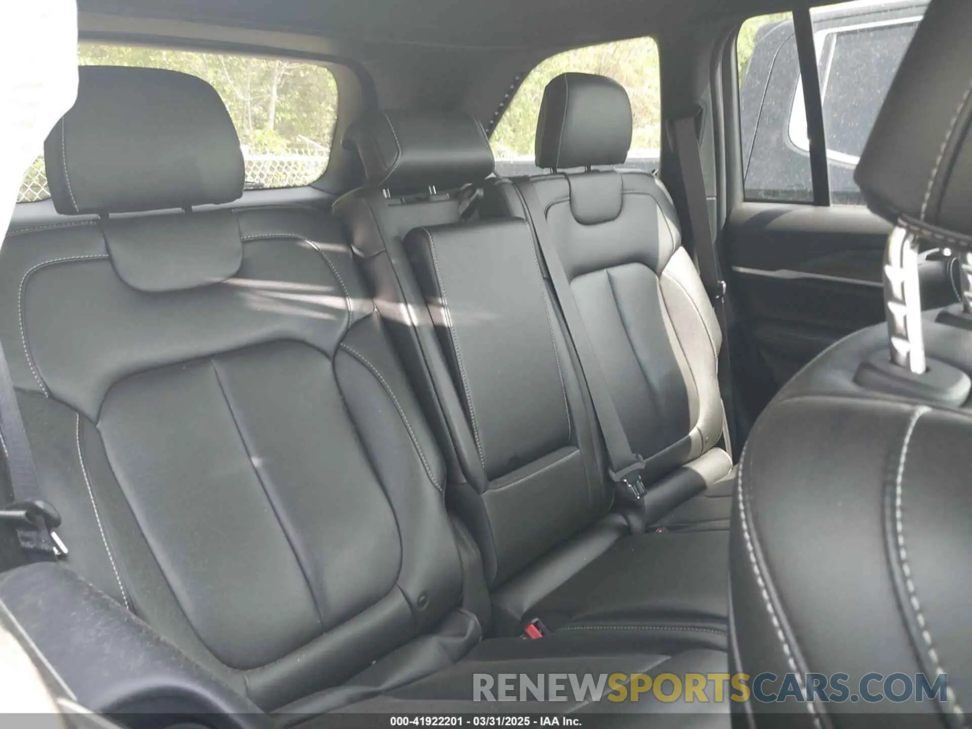8 fotografías del automóvil dañado 1C4RJYB69RC116328 JEEP GRAND CHEROKEE 4XE 2024