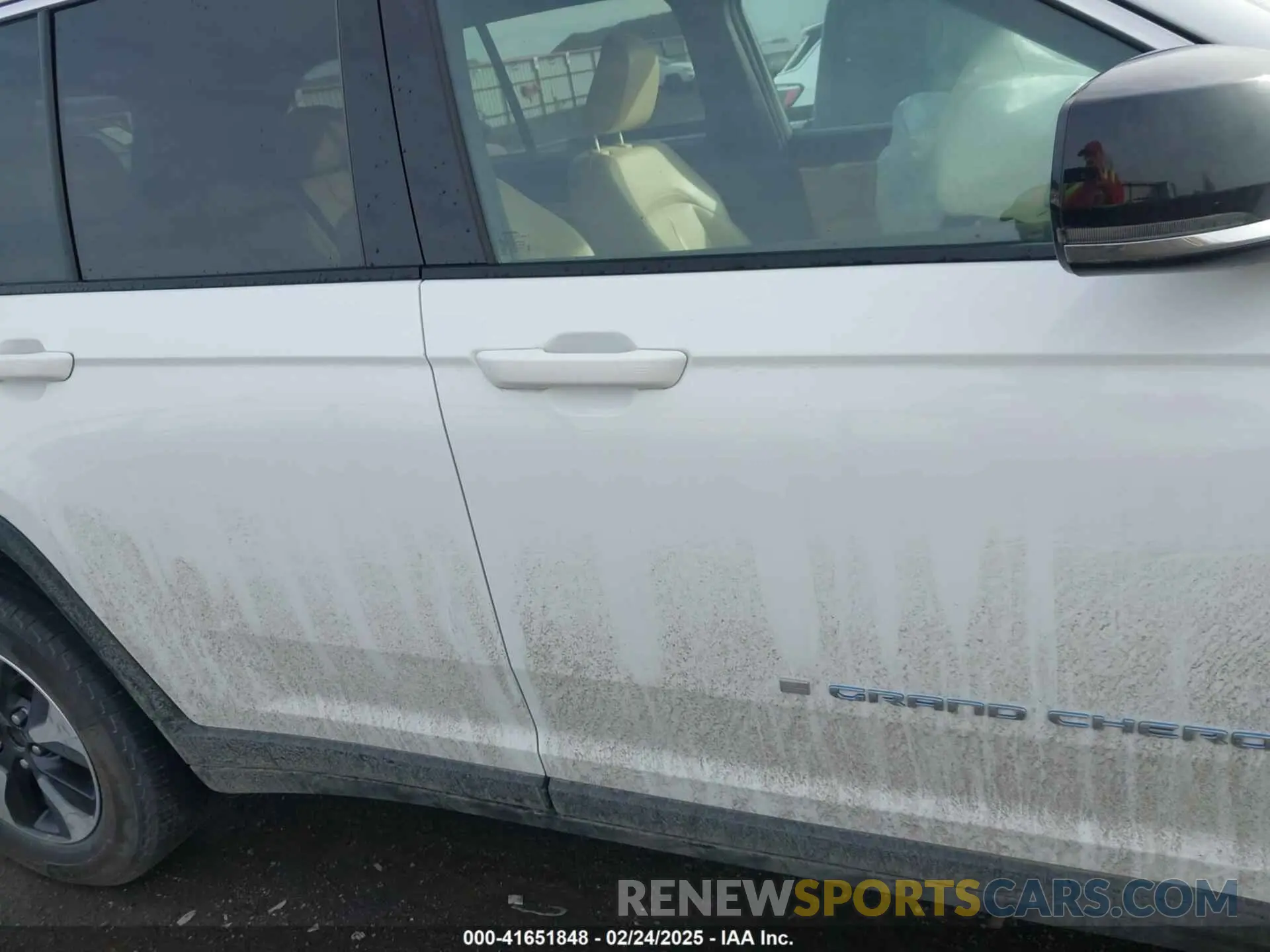 12 fotografías del automóvil dañado 1C4RJYB6XR8516658 JEEP GRAND CHEROKEE 4XE 2024