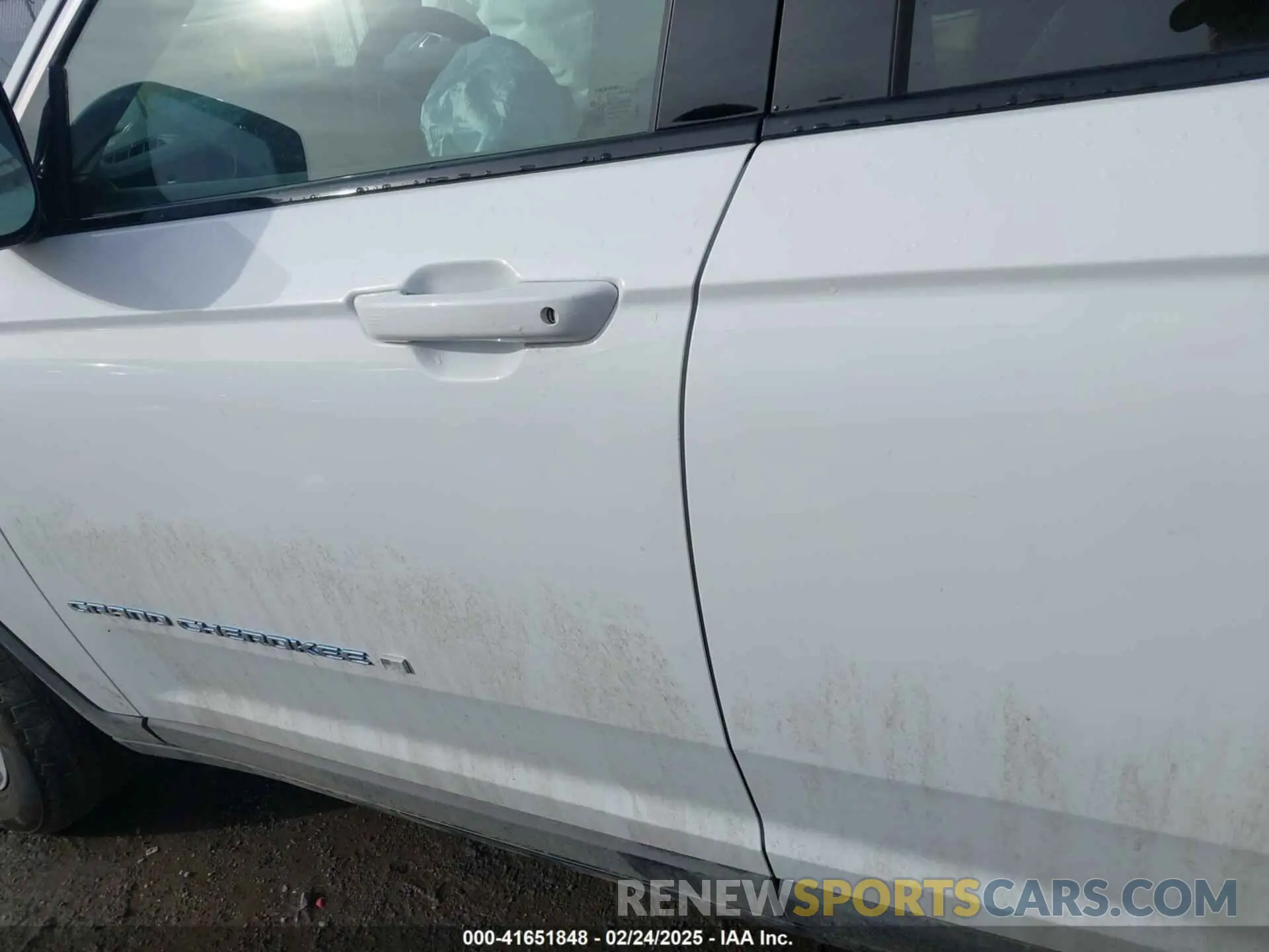 13 fotografías del automóvil dañado 1C4RJYB6XR8516658 JEEP GRAND CHEROKEE 4XE 2024