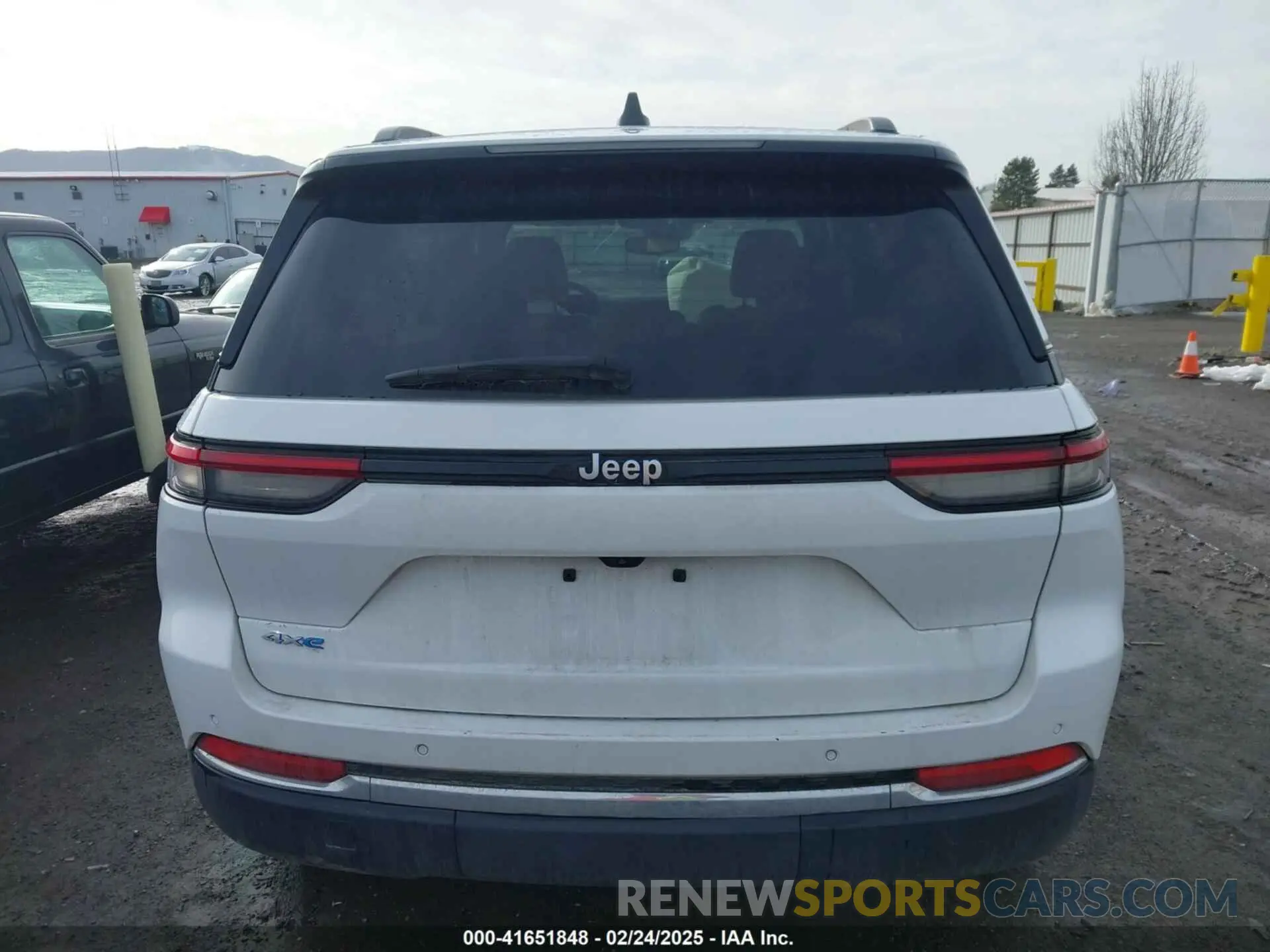 15 fotografías del automóvil dañado 1C4RJYB6XR8516658 JEEP GRAND CHEROKEE 4XE 2024