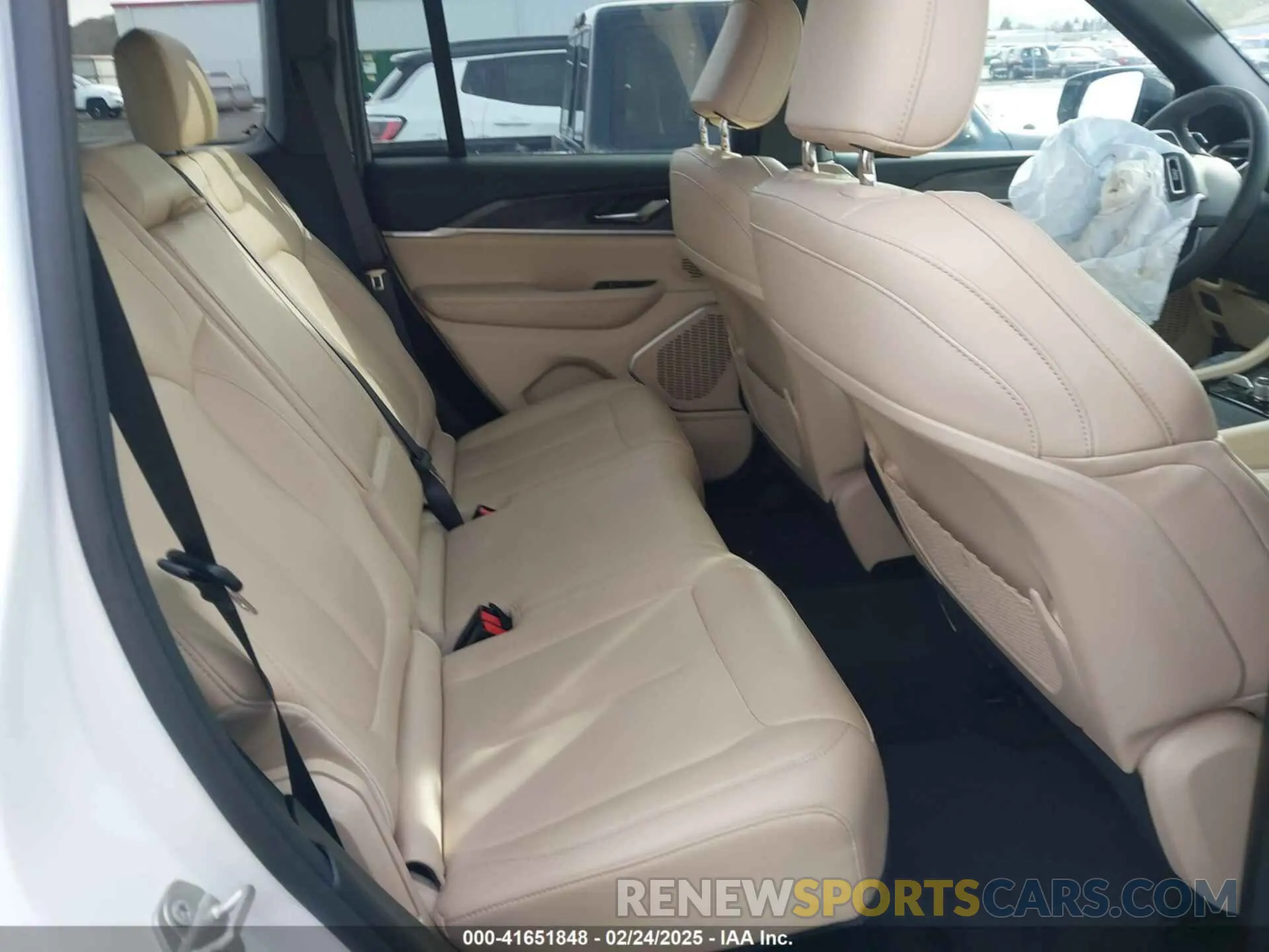 8 fotografías del automóvil dañado 1C4RJYB6XR8516658 JEEP GRAND CHEROKEE 4XE 2024