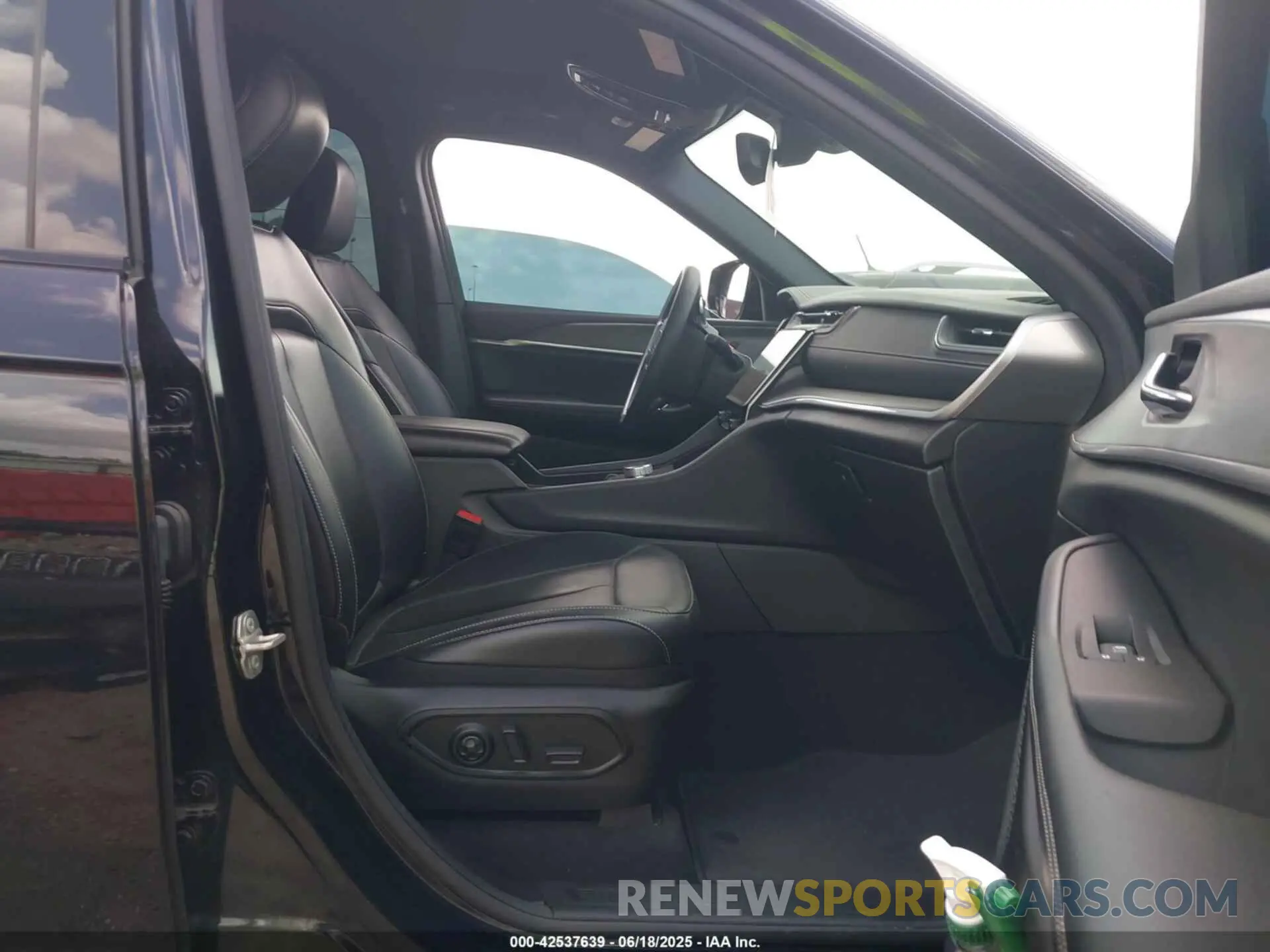 5 fotografías del automóvil dañado 1C4RJYB6XRC181771 JEEP GRAND CHEROKEE 4XE 2024