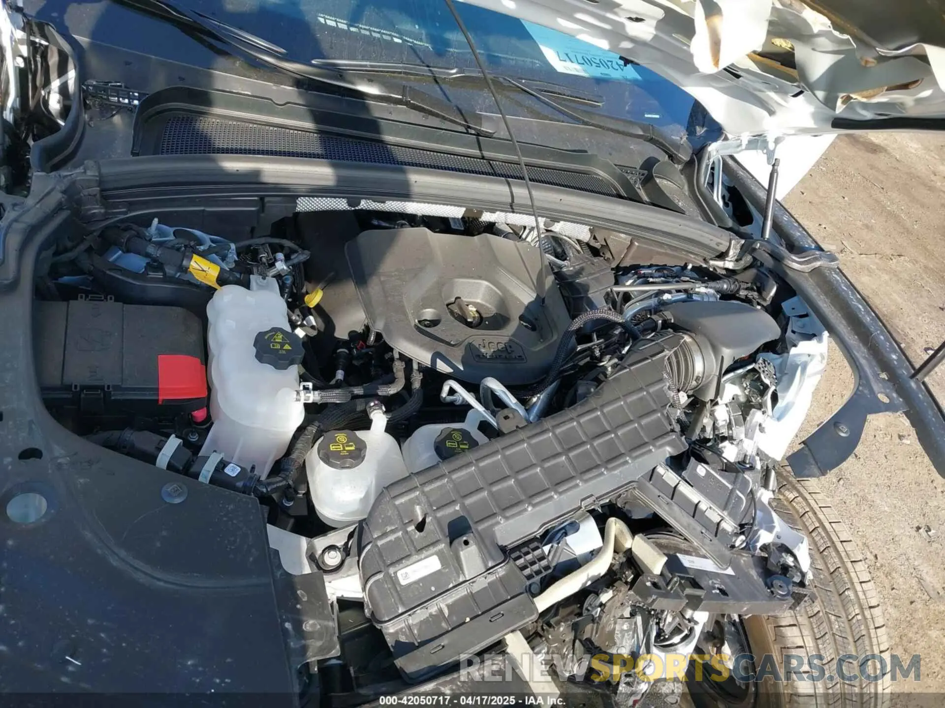10 fotografías del automóvil dañado 1C4RJYB62S8665930 JEEP GRAND CHEROKEE 4XE 2025